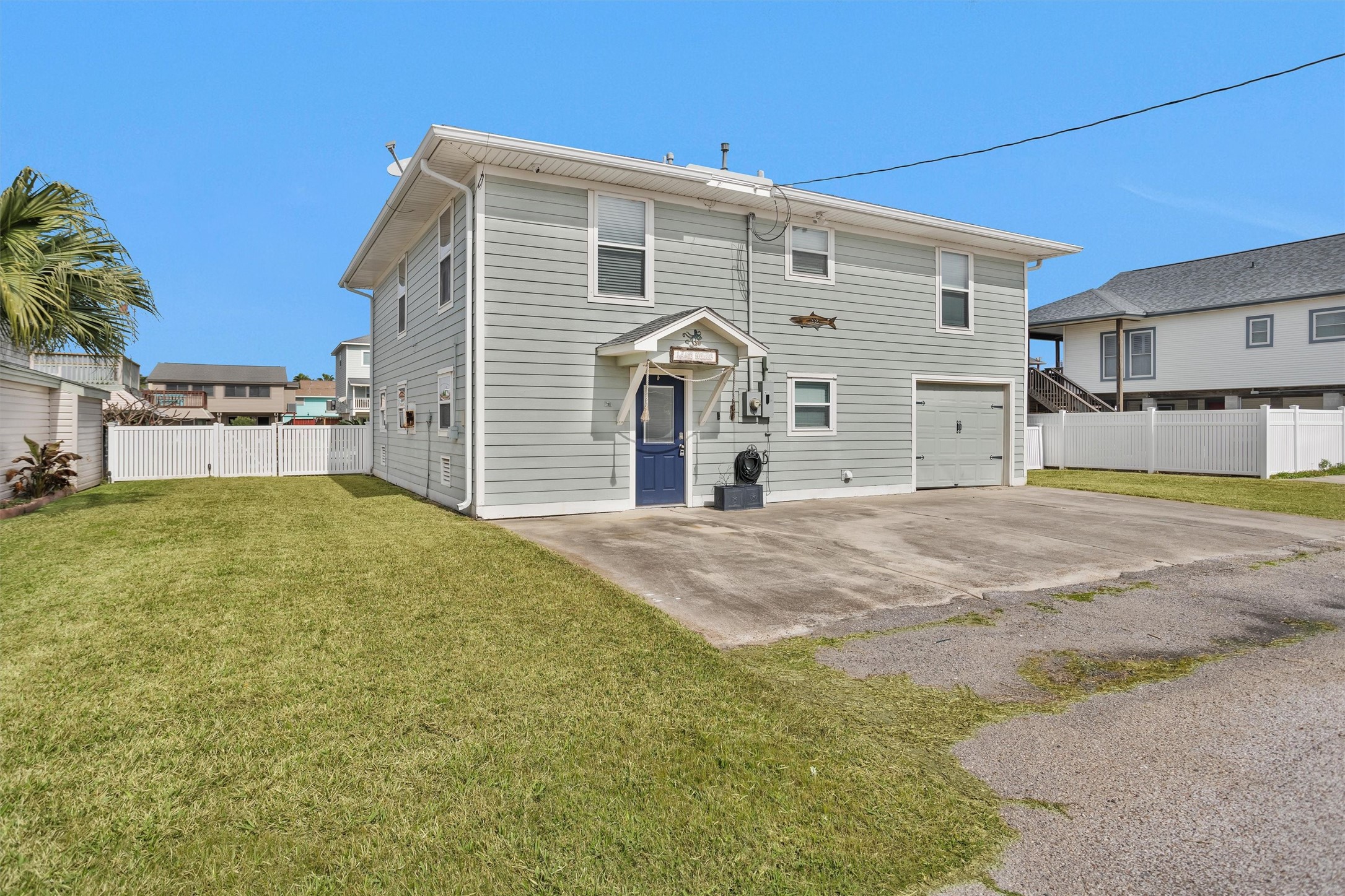 336 Ling Street, Bayou Vista, TX 77563