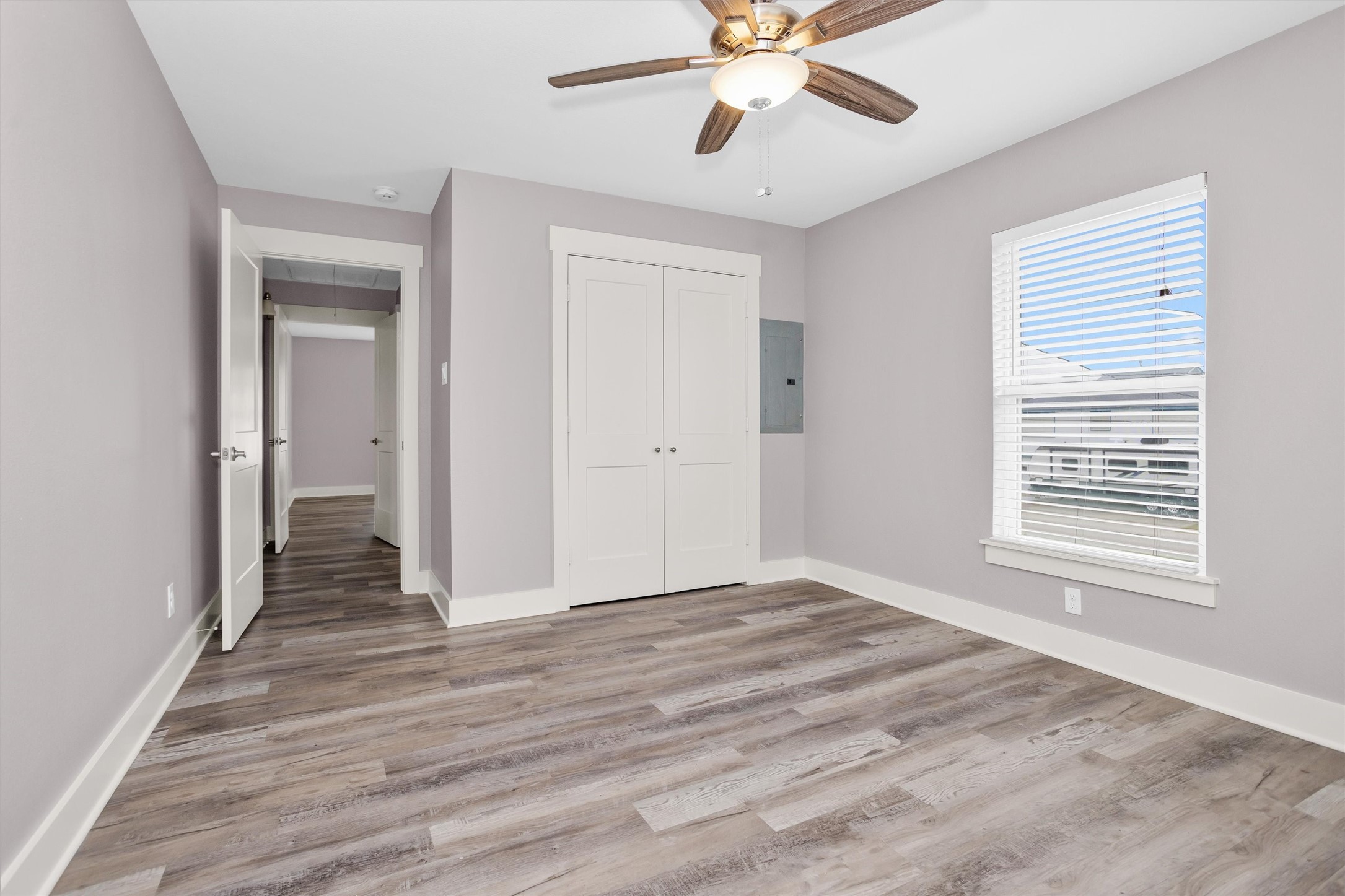 336 Ling Street, Bayou Vista, TX 77563