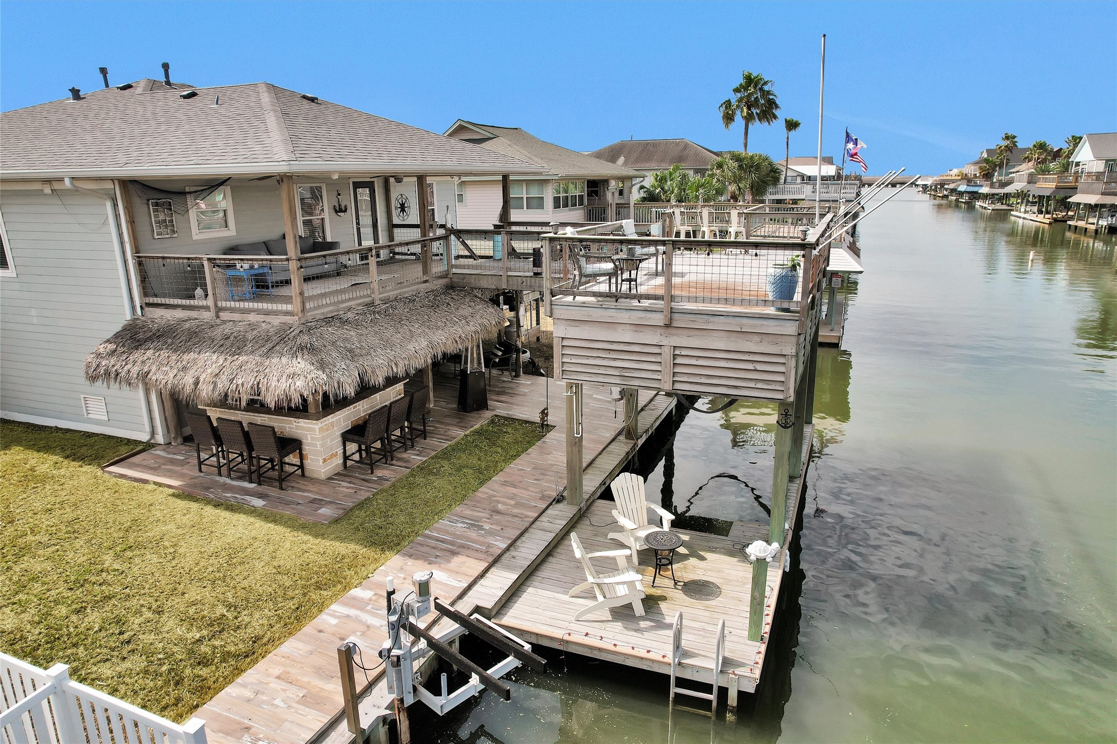 336 Ling Street, Bayou Vista, TX 77563