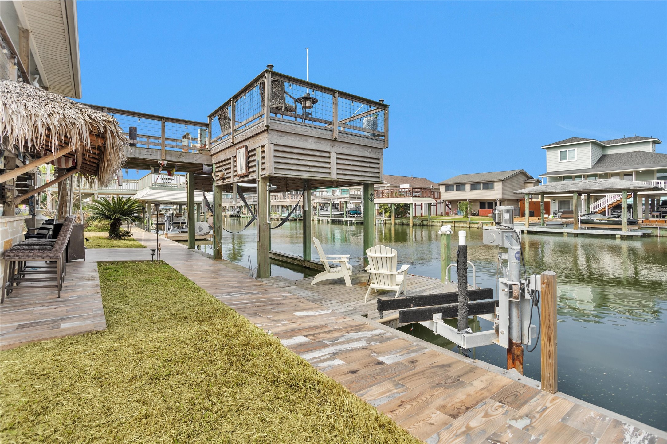 336 Ling Street, Bayou Vista, TX 77563
