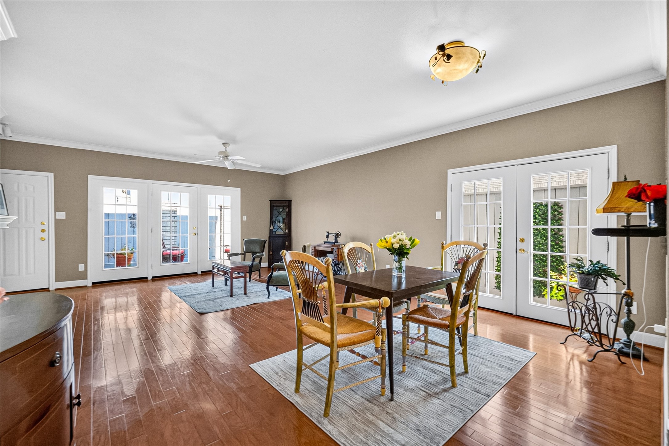 404 Wilcrest Drive, #404, Houston, TX 77042