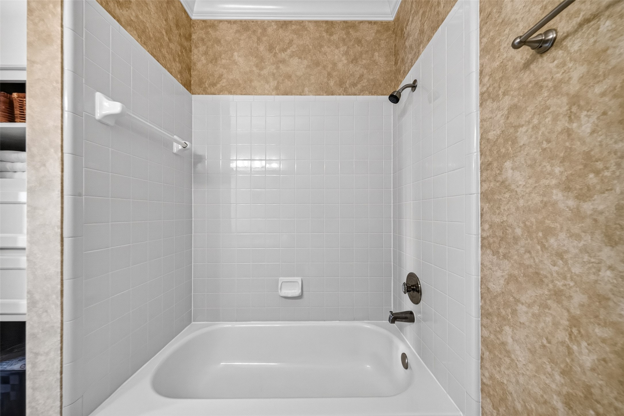 404 Wilcrest Drive, #404, Houston, TX 77042