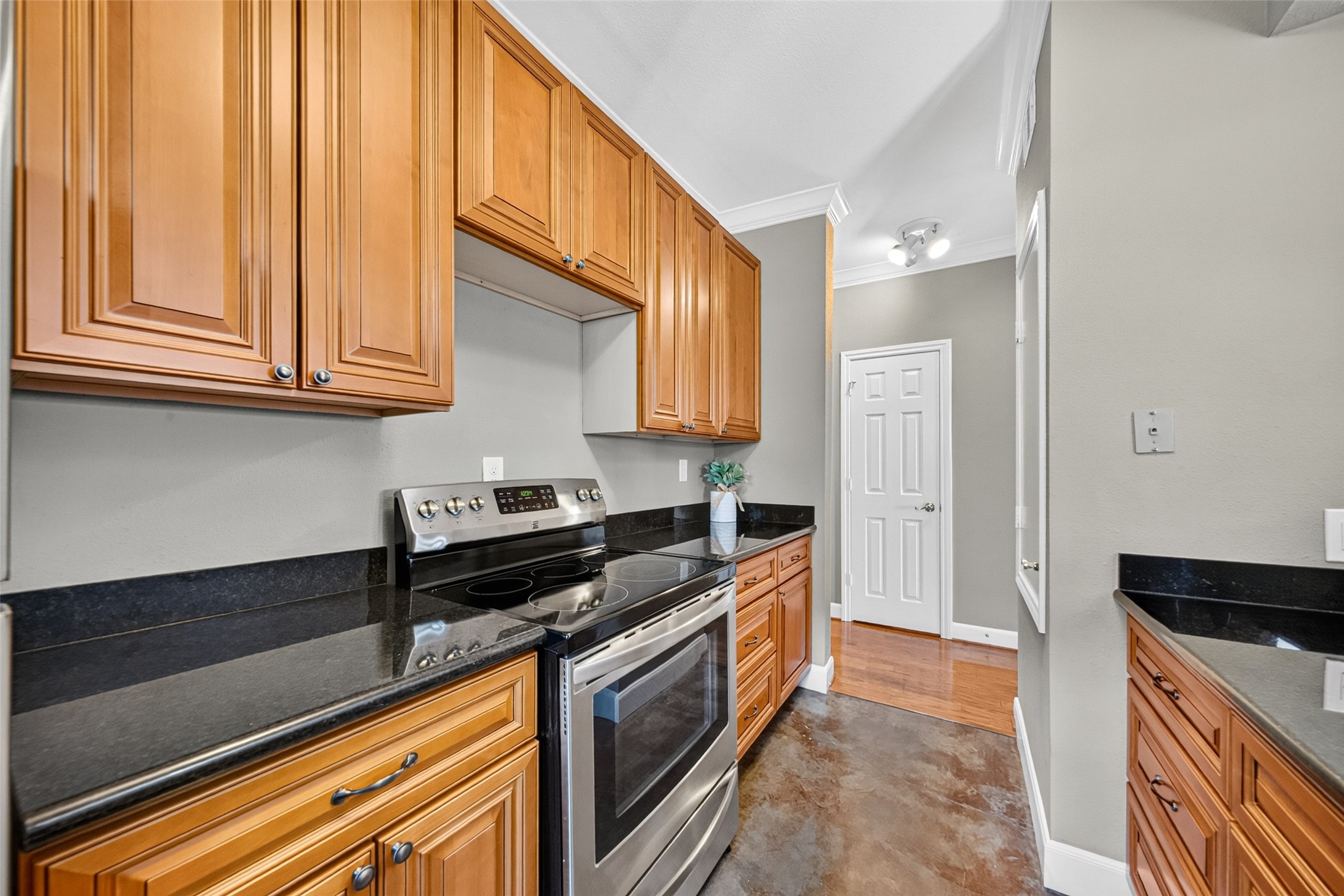 404 Wilcrest Drive, #404, Houston, TX 77042