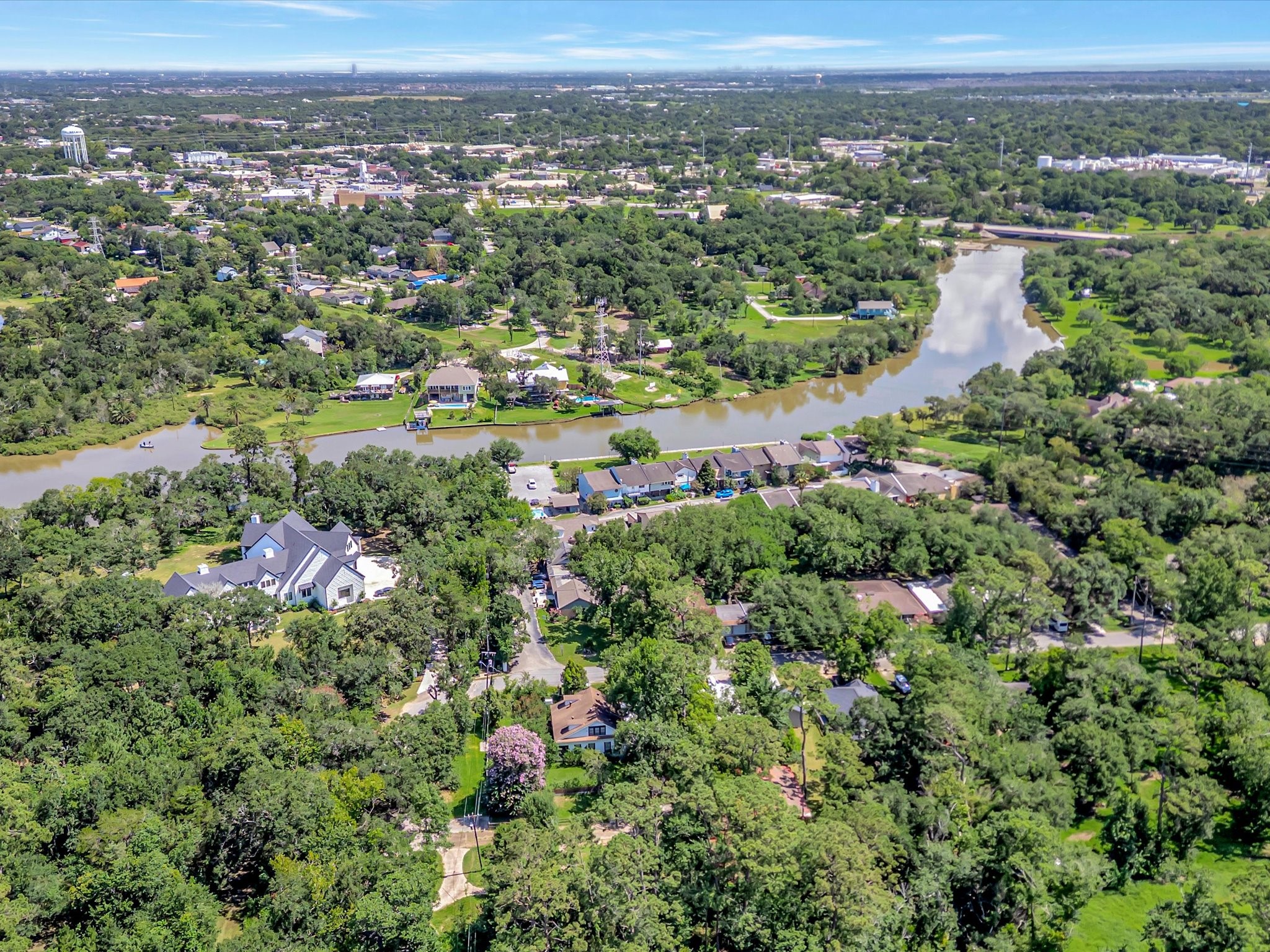 5213 Palm Drive, Dickinson, TX 77539