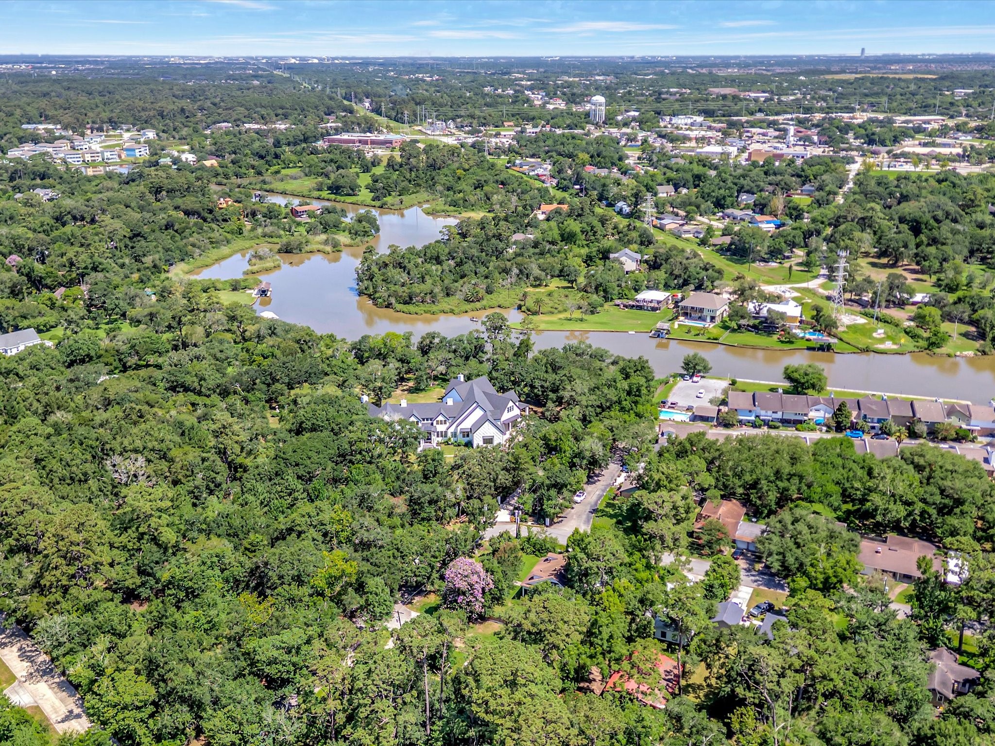 5213 Palm Drive, Dickinson, TX 77539