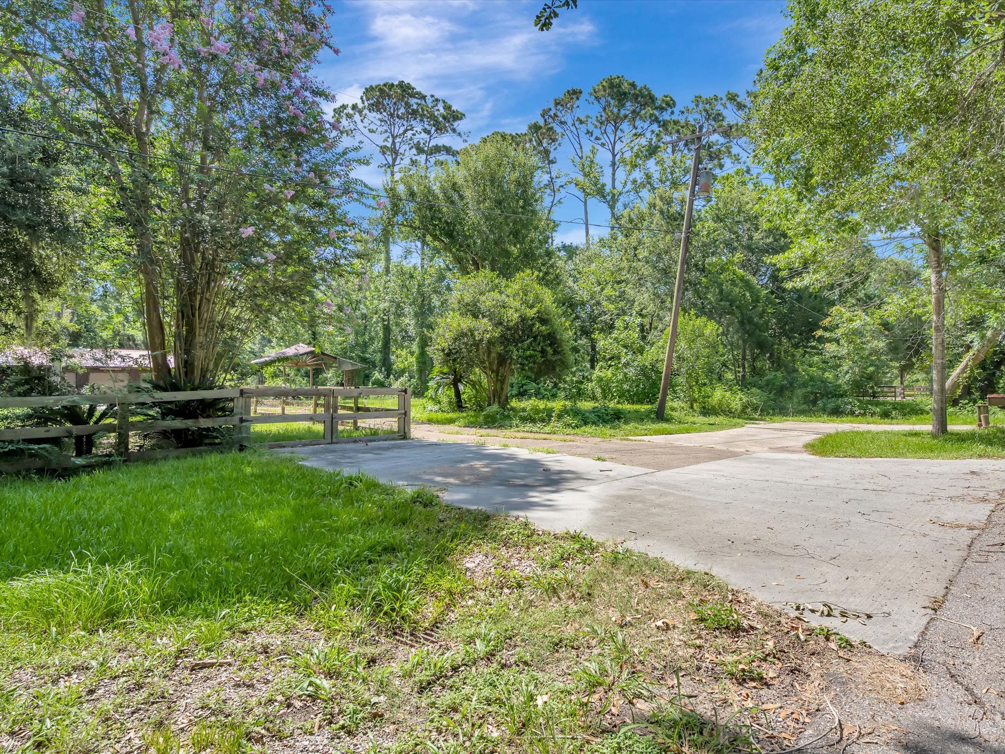 5213 Palm Drive, Dickinson, TX 77539