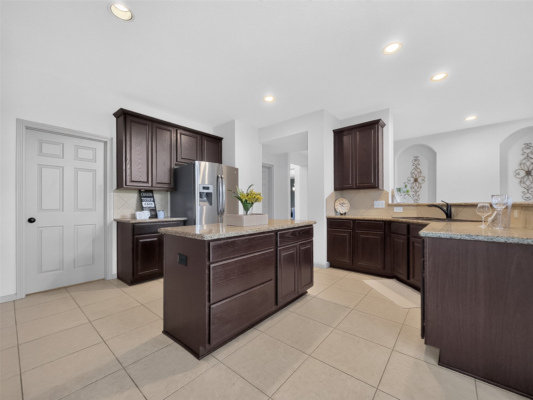 4027 Chestnut Bend Drive, Missouri City, TX 77459