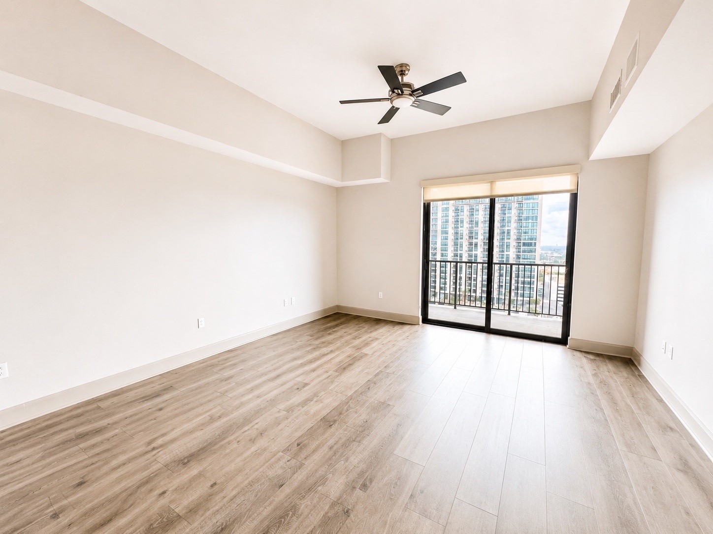 9787 Katy Freeway, #1504, Houston, TX 77024