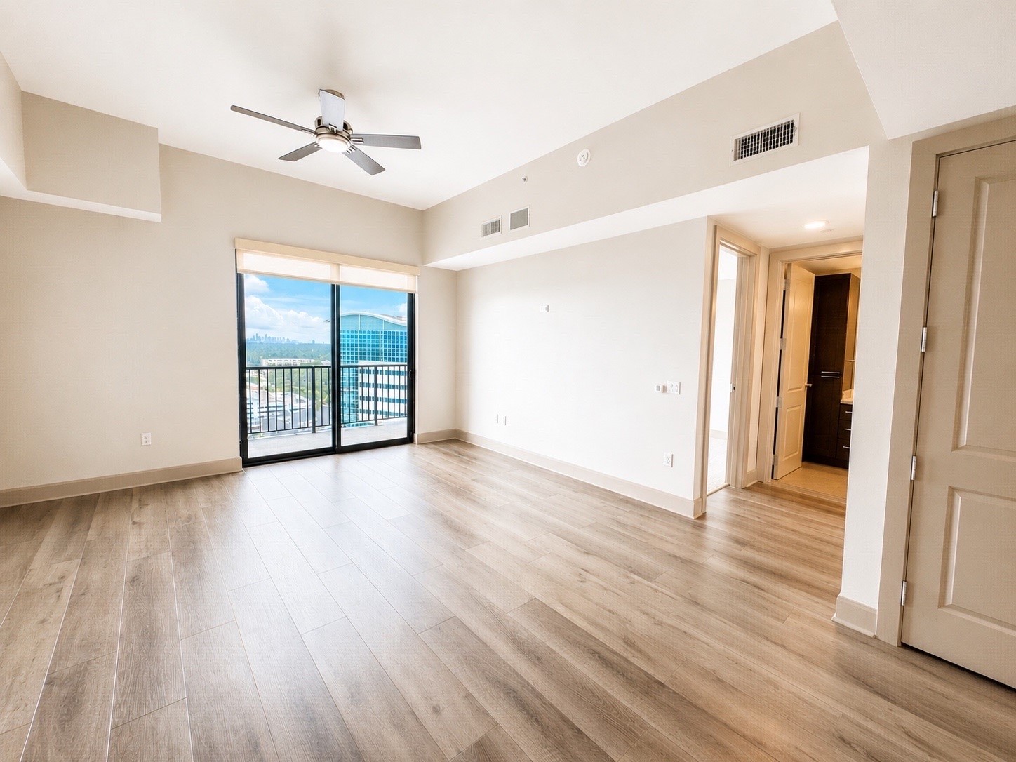 9787 Katy Freeway, #1504, Houston, TX 77024
