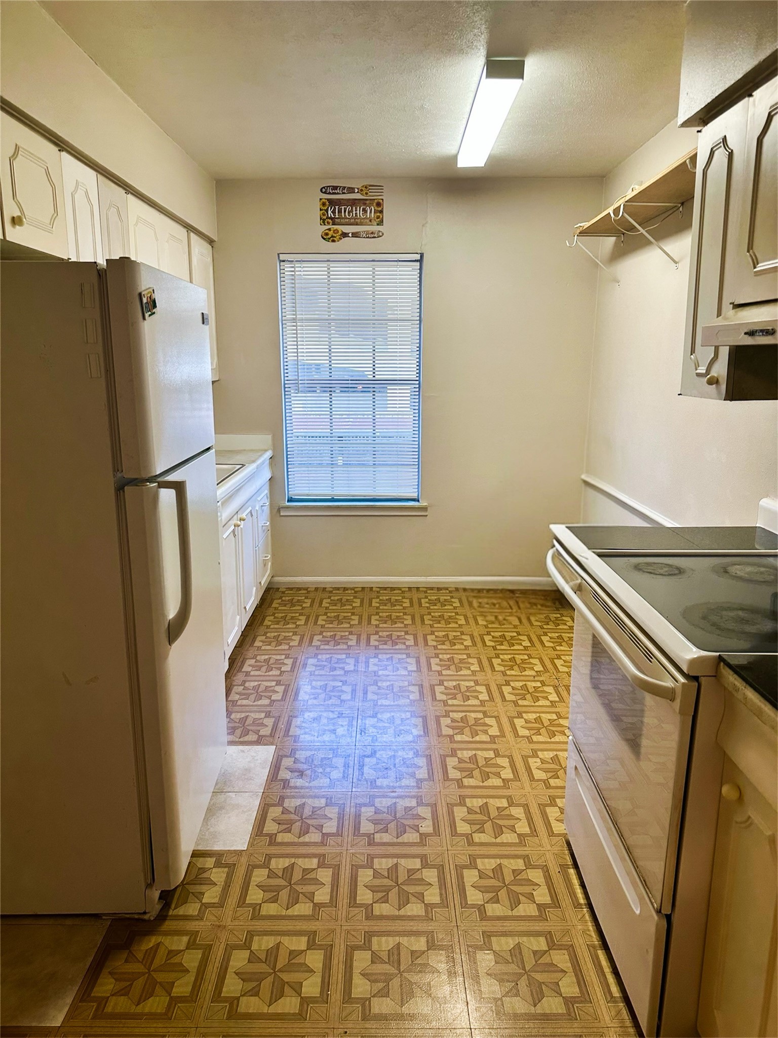 7600 Burgoyne Road, #240, Houston, TX 77063