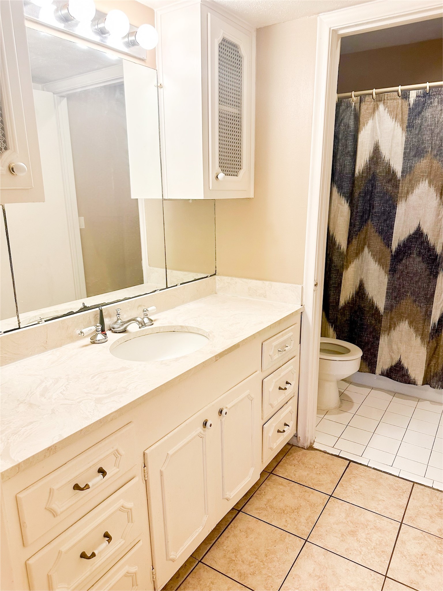 7600 Burgoyne Road, #240, Houston, TX 77063
