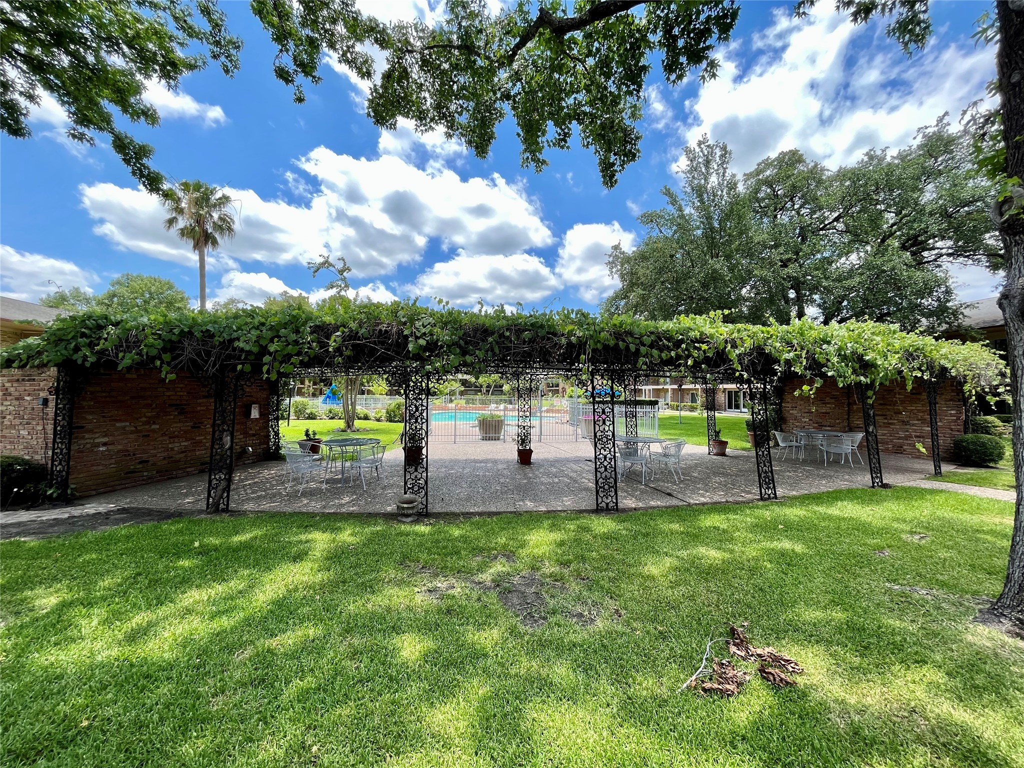 7600 Burgoyne Road, #240, Houston, TX 77063