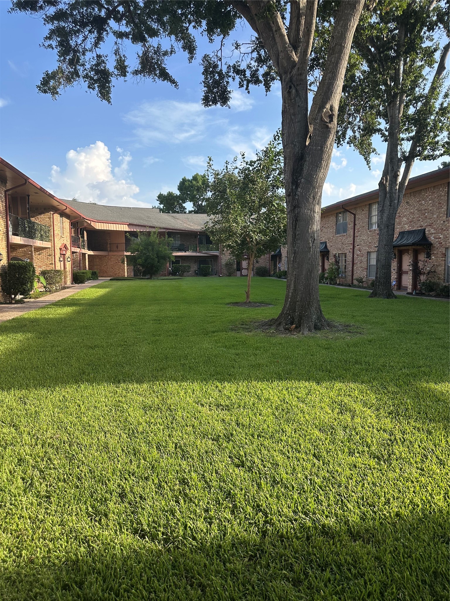 7600 Burgoyne Road, #240, Houston, TX 77063