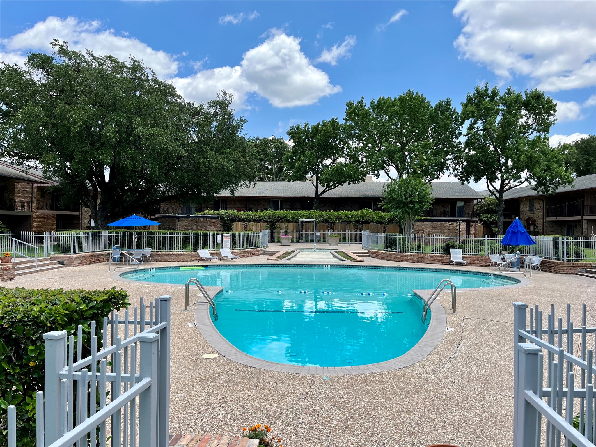 7600 Burgoyne Road, #240, Houston, TX 77063