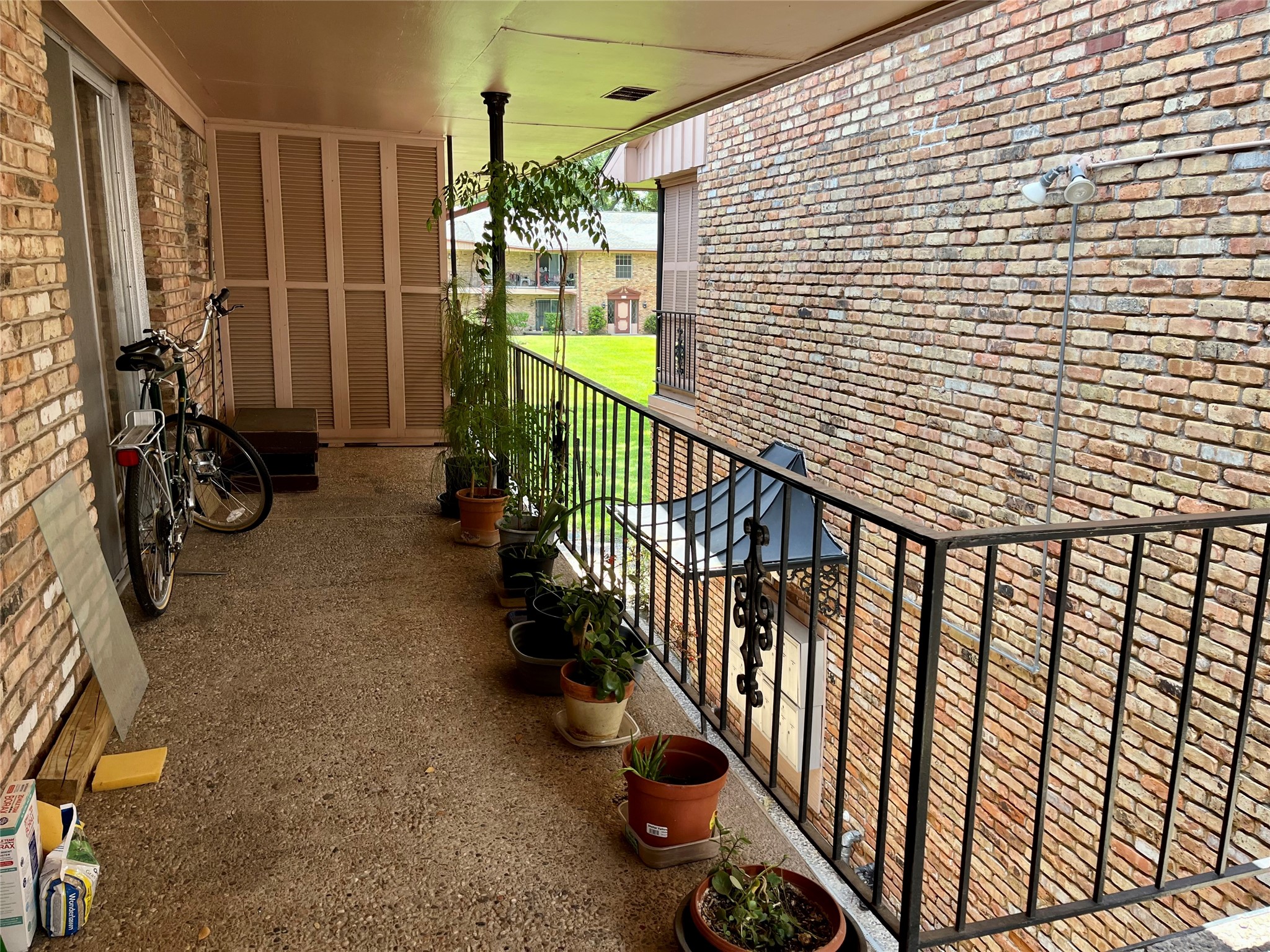 7600 Burgoyne Road, #240, Houston, TX 77063