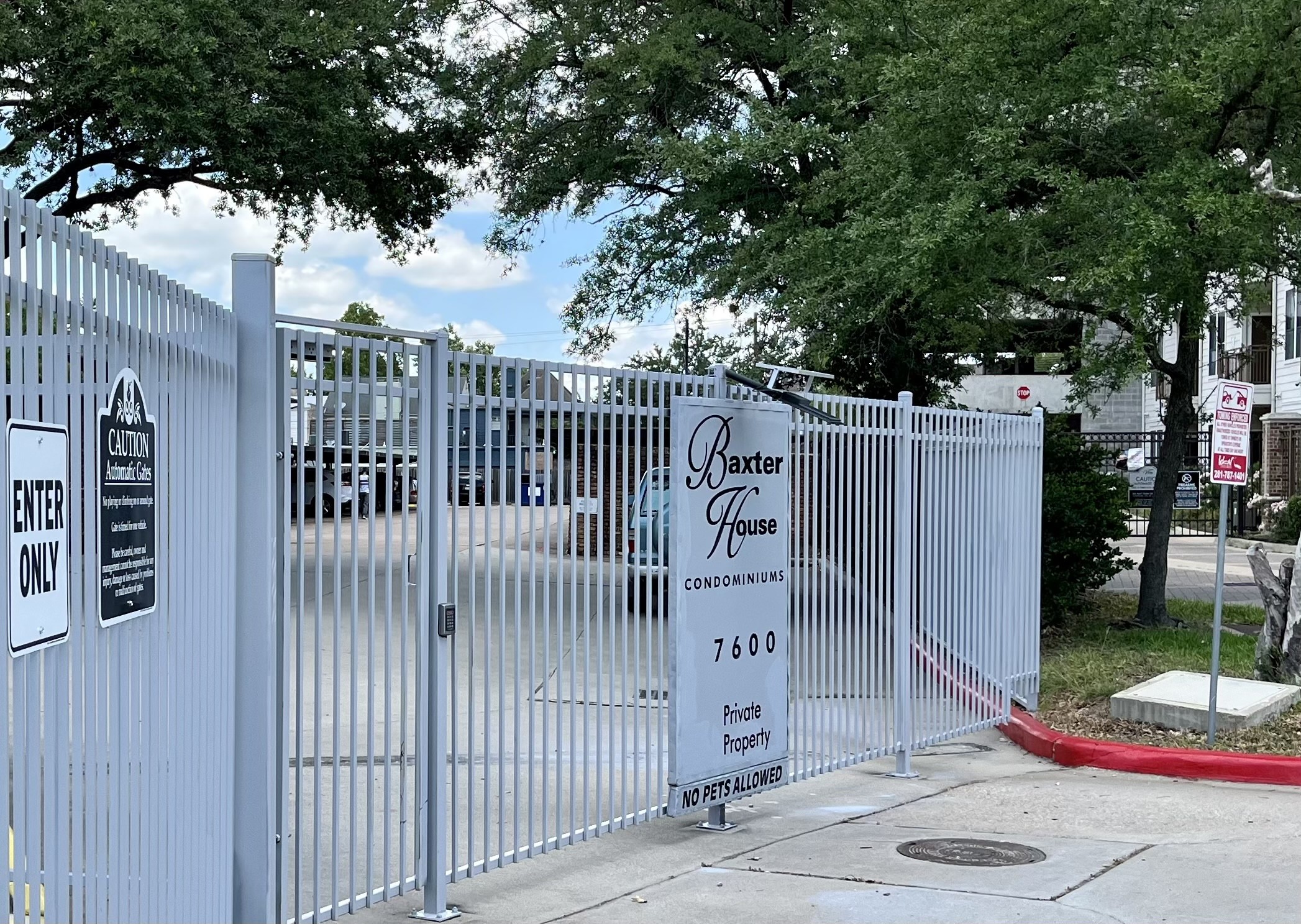 7600 Burgoyne Road, #240, Houston, TX 77063