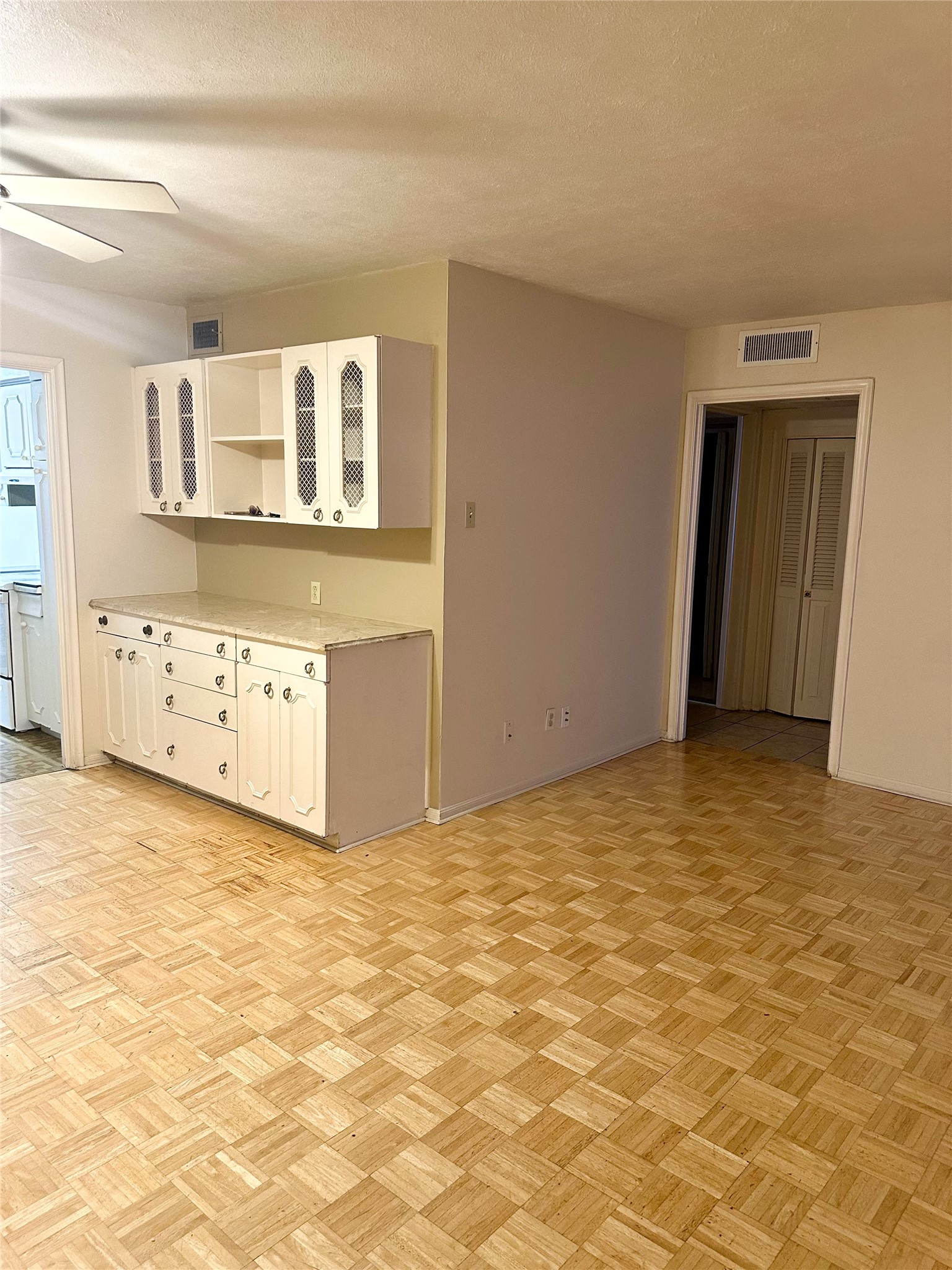 7600 Burgoyne Road, #240, Houston, TX 77063