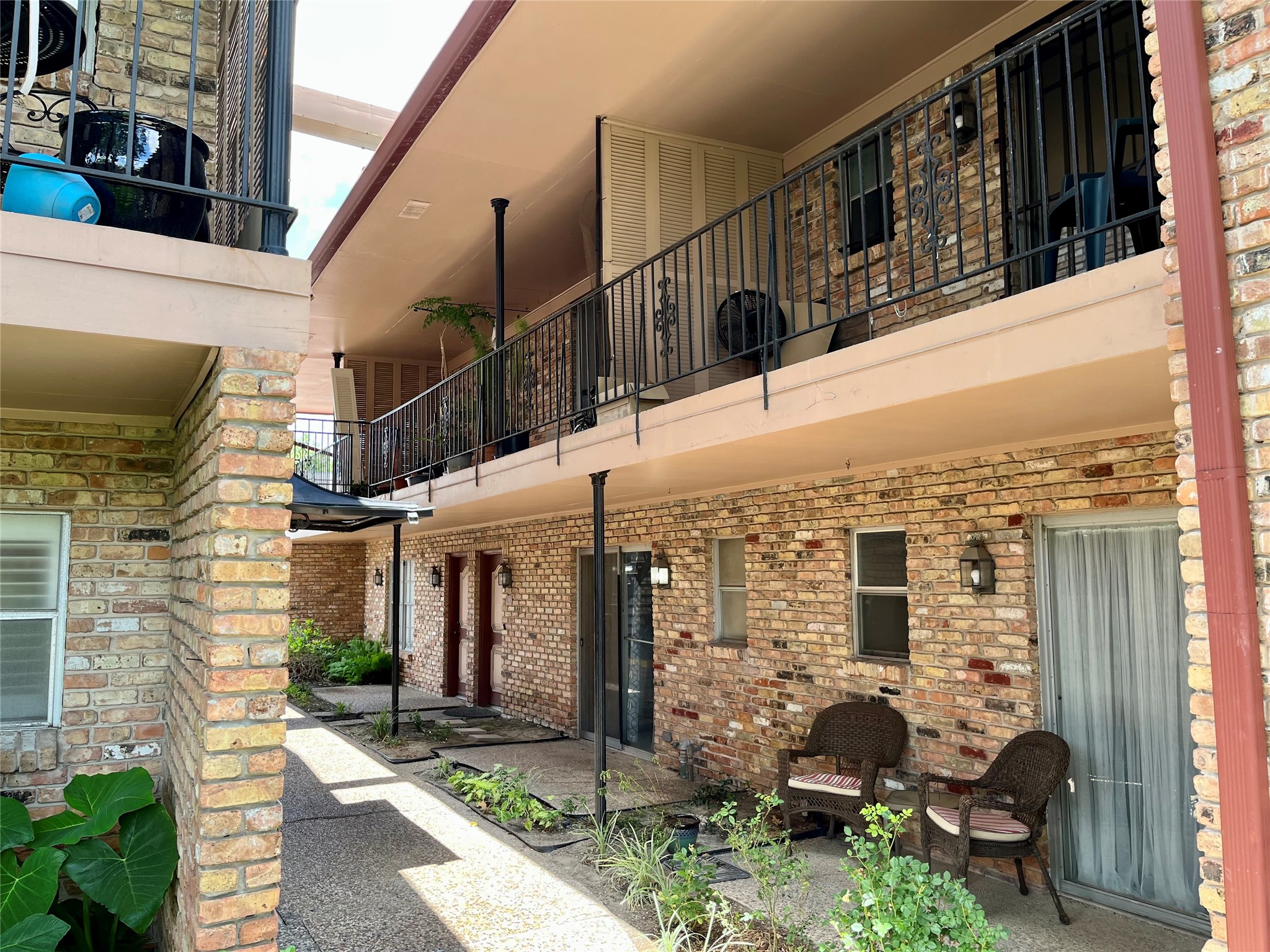 7600 Burgoyne Road, #240, Houston, TX 77063
