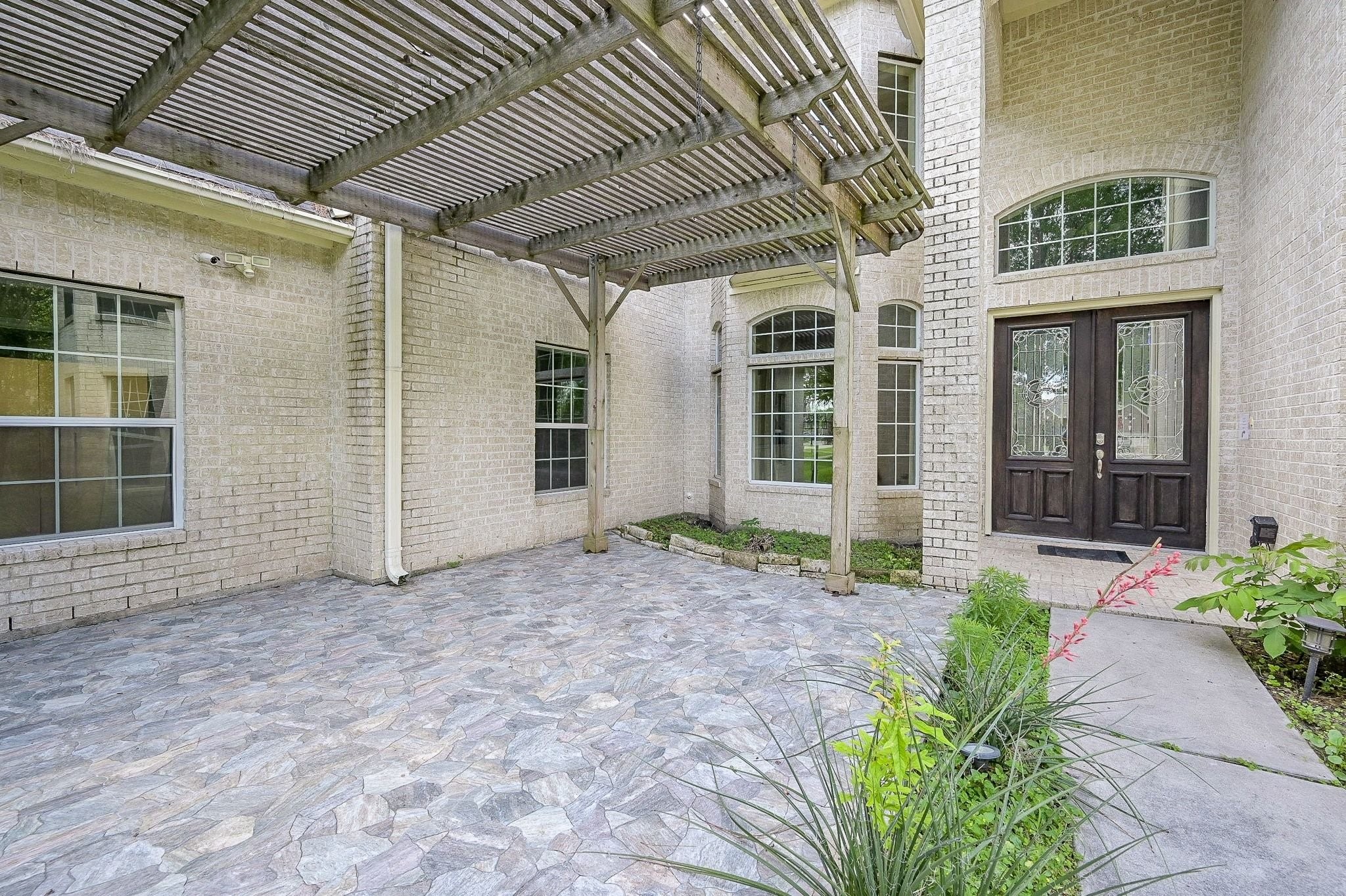 11203 Cypress Way Drive, Houston, TX 77065