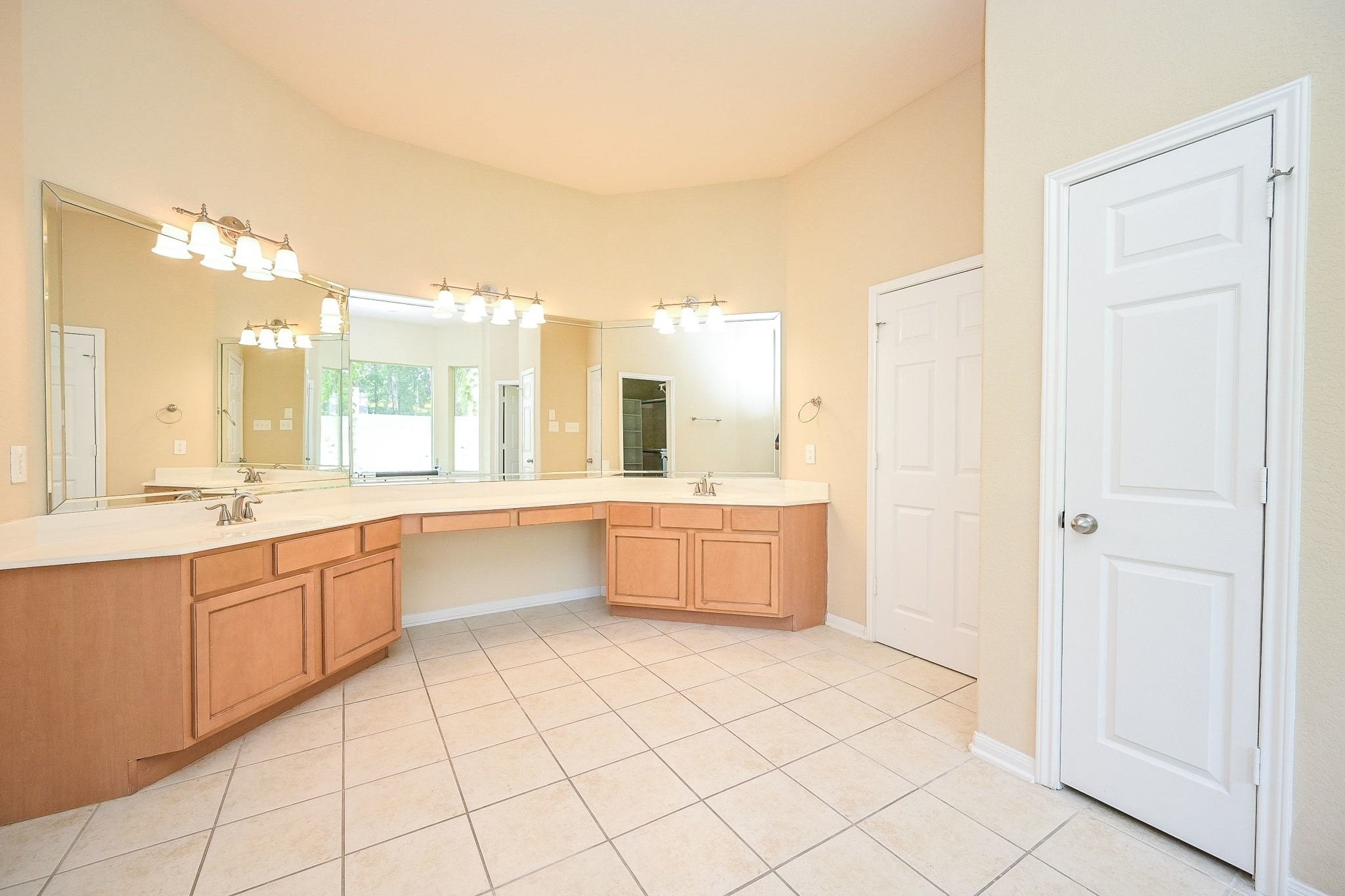 11203 Cypress Way Drive, Houston, TX 77065