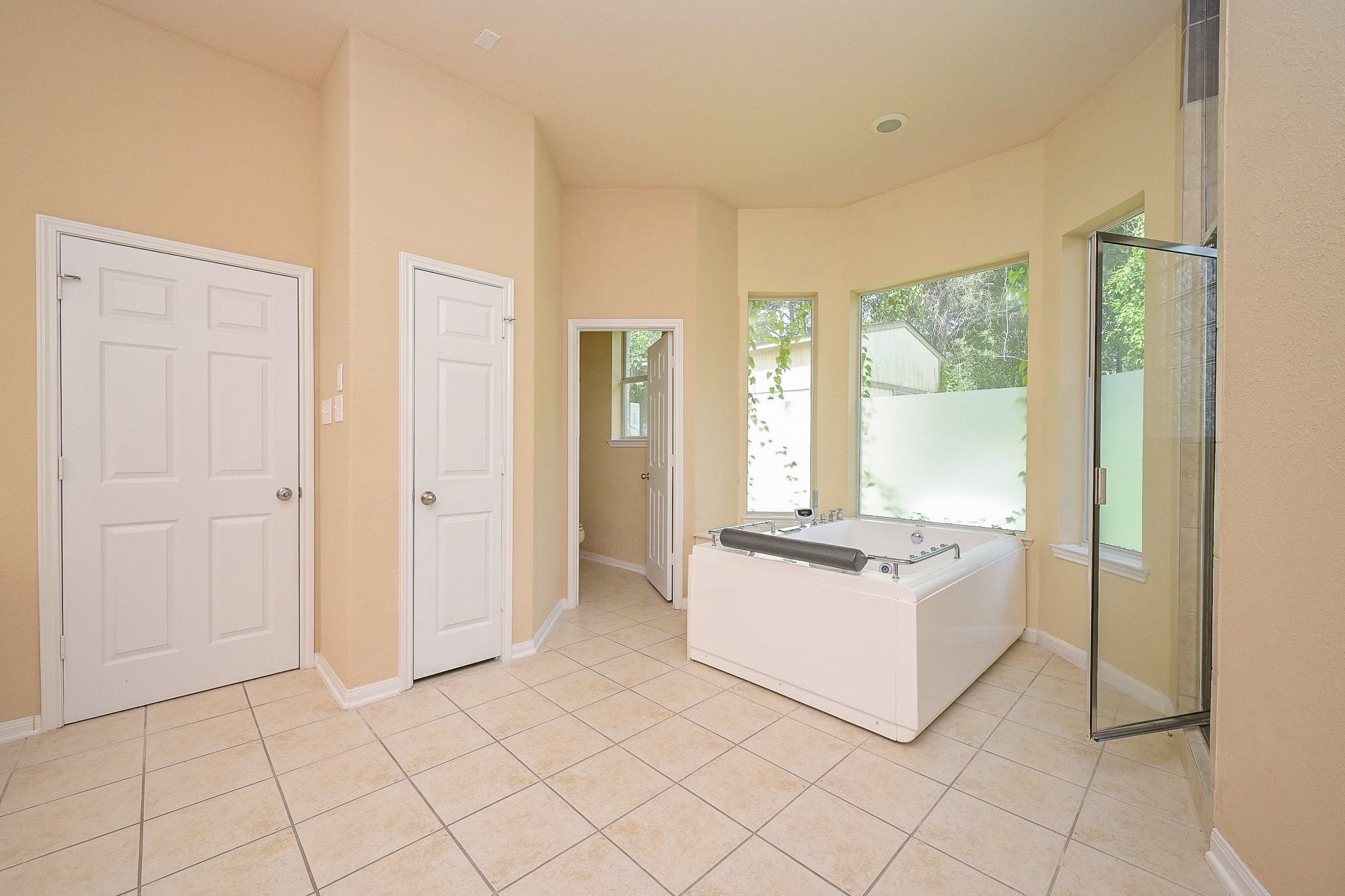 11203 Cypress Way Drive, Houston, TX 77065
