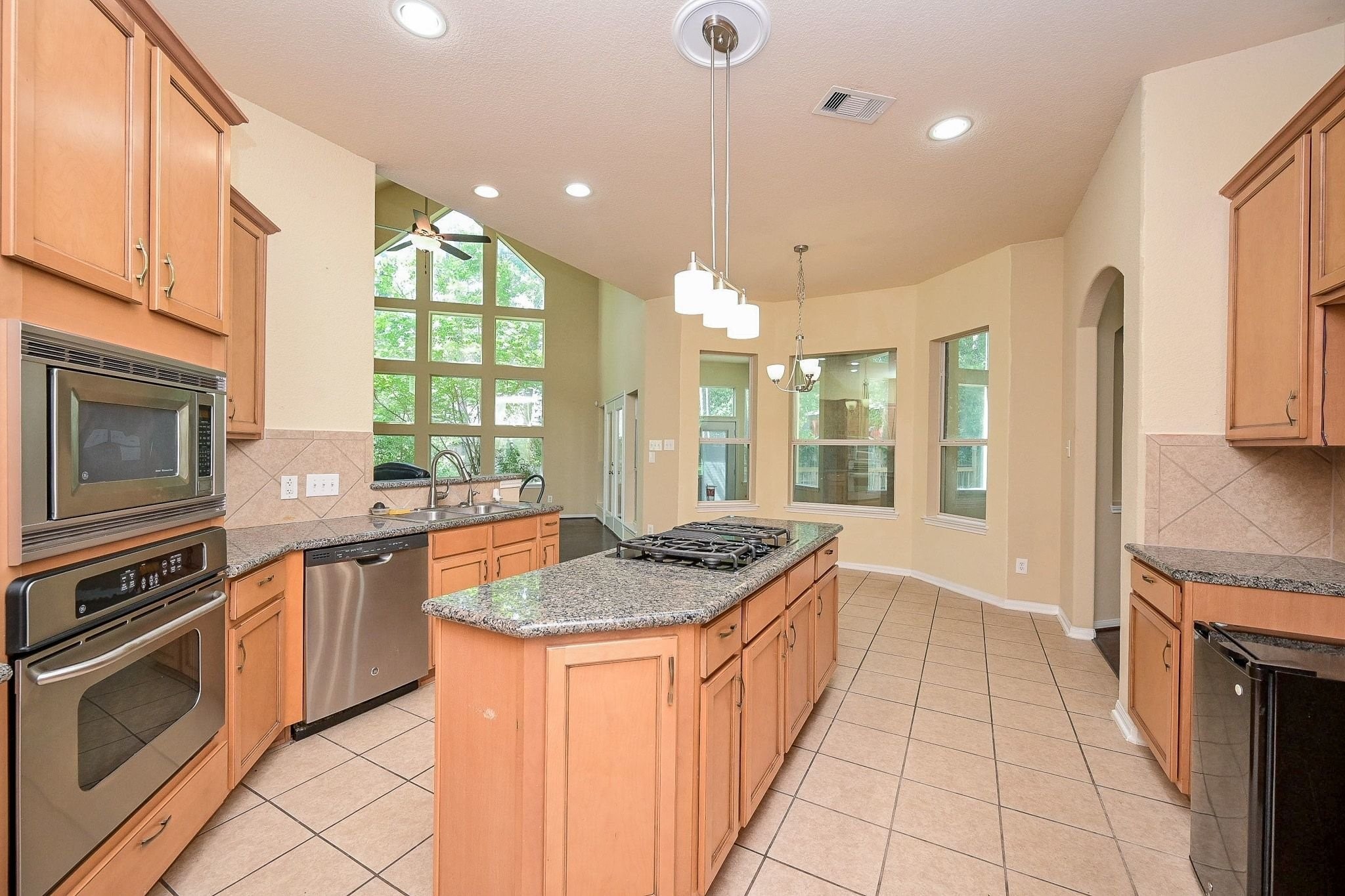 11203 Cypress Way Drive, Houston, TX 77065
