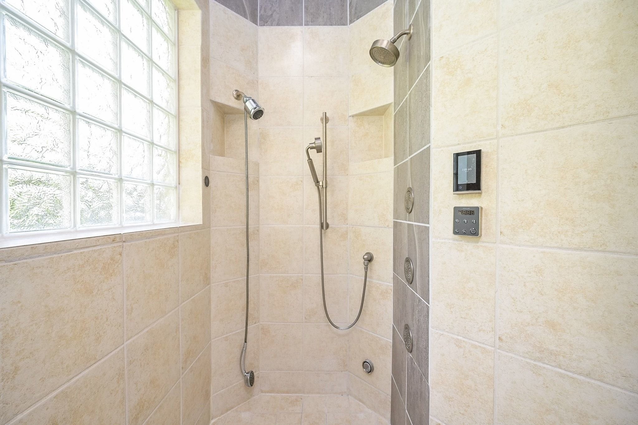 11203 Cypress Way Drive, Houston, TX 77065