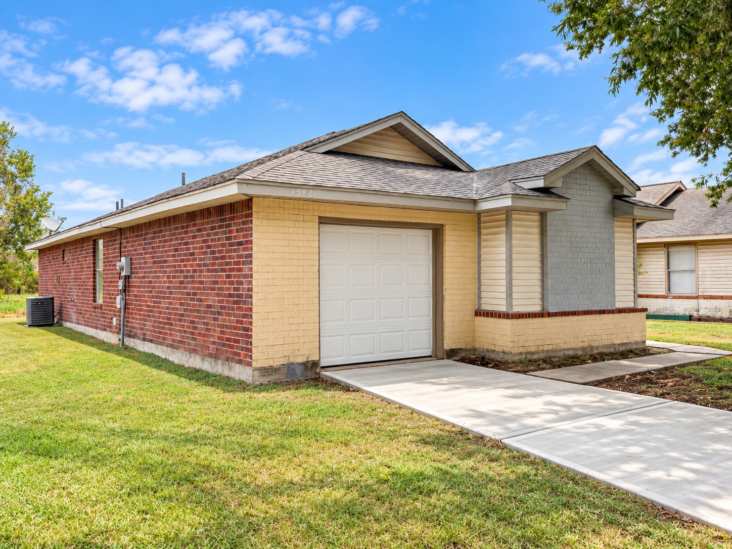 15821 Ridgecroft Road, Houston, TX 77053