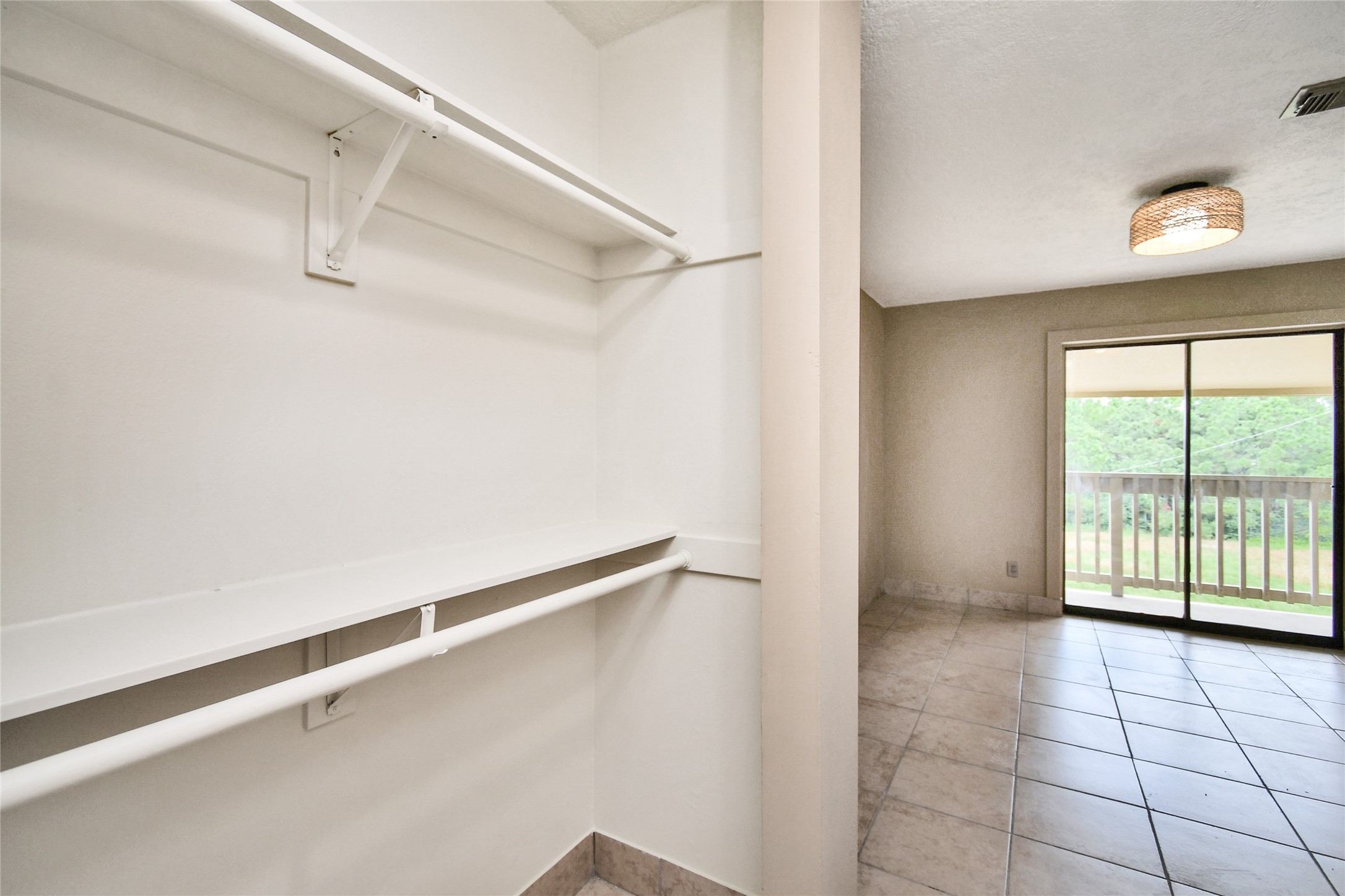 2501 Gulf Freeway, #14A, Dickinson, TX 77539