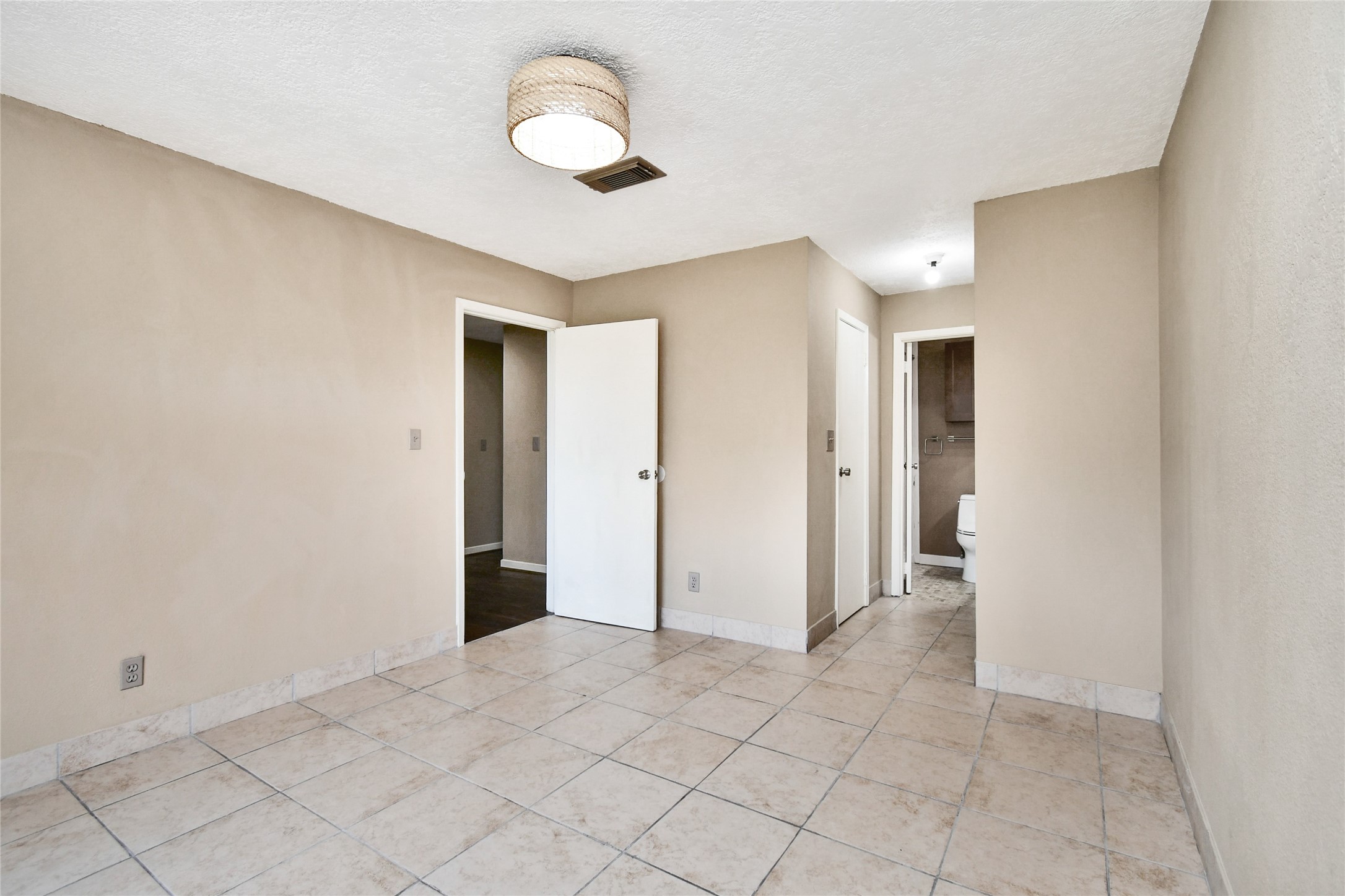 2501 Gulf Freeway, #14A, Dickinson, TX 77539