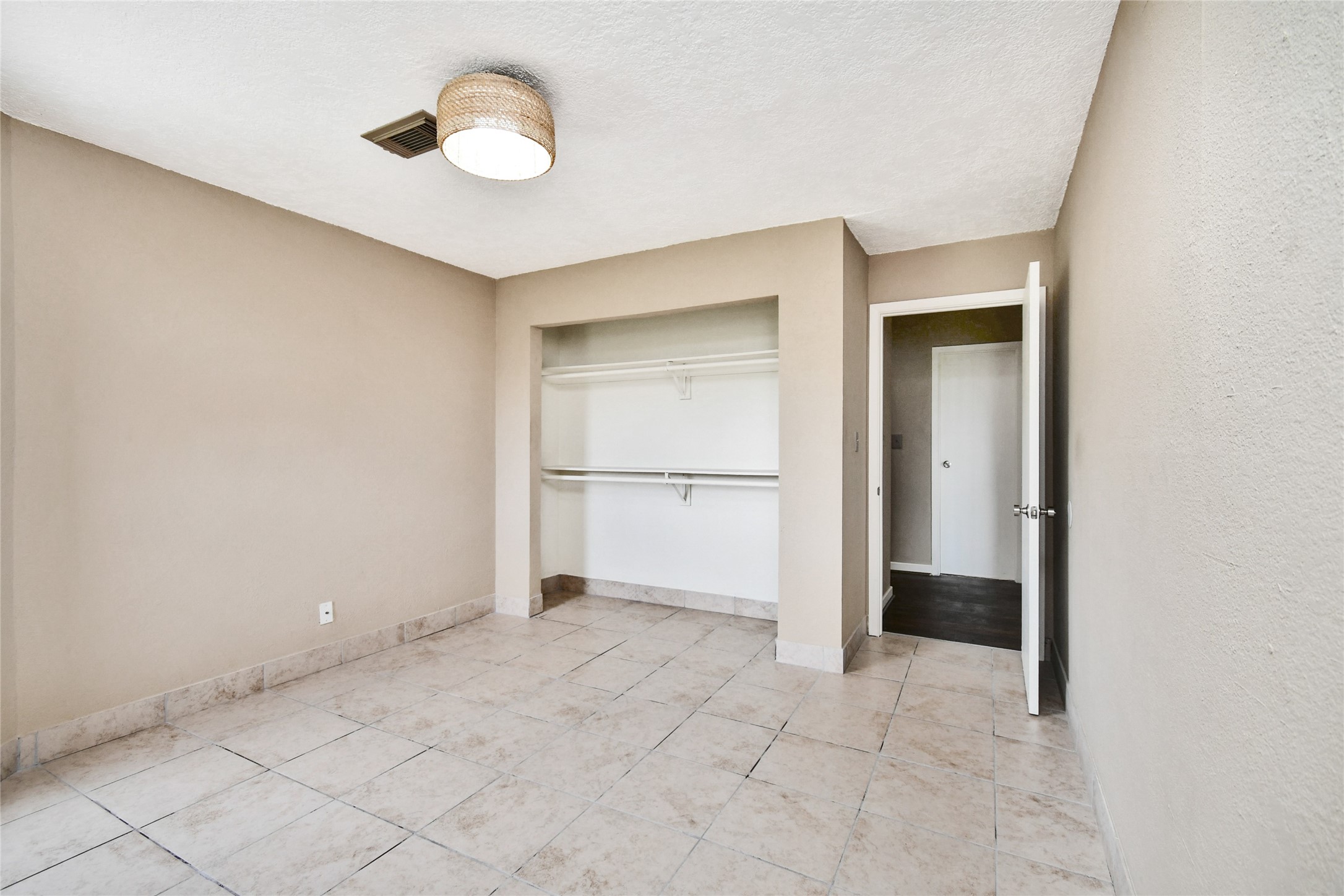 2501 Gulf Freeway, #14A, Dickinson, TX 77539