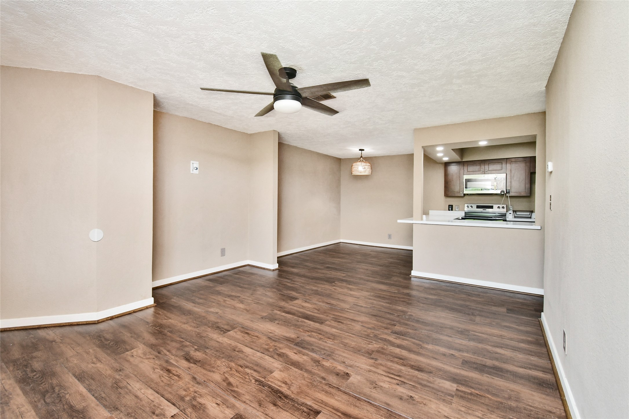 2501 Gulf Freeway, #14A, Dickinson, TX 77539