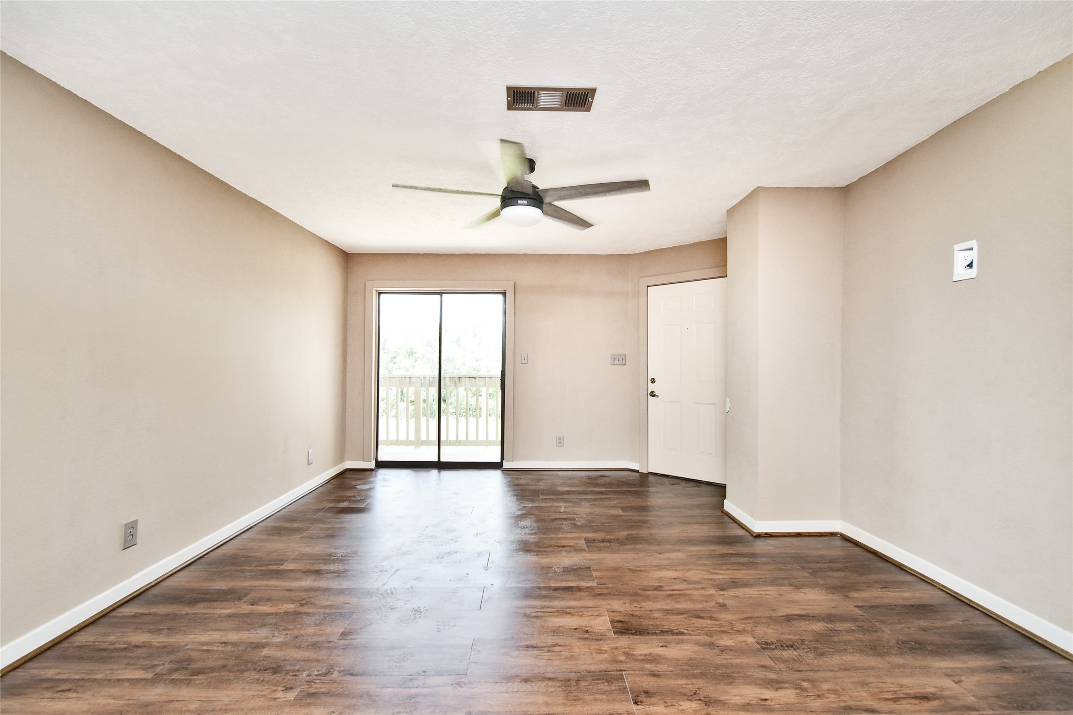 2501 Gulf Freeway, #14A, Dickinson, TX 77539
