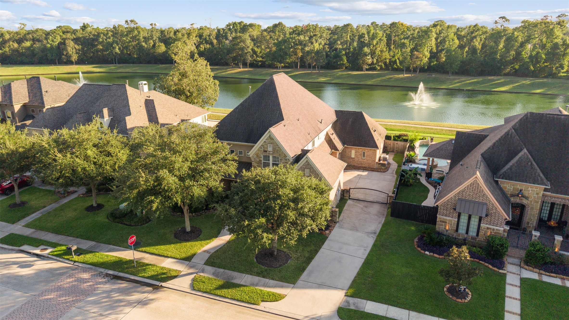 18515 Duke Lake Drive, Spring, TX 77388