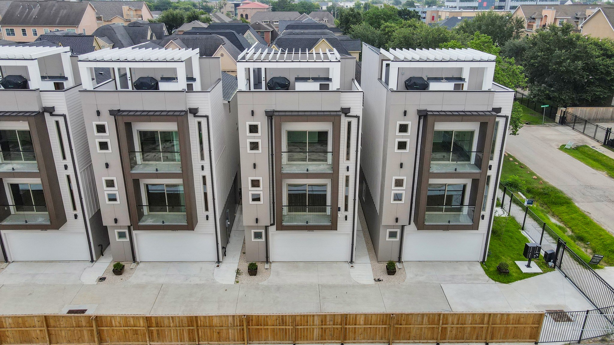 5630 Dolores Street, Houston, TX 77057