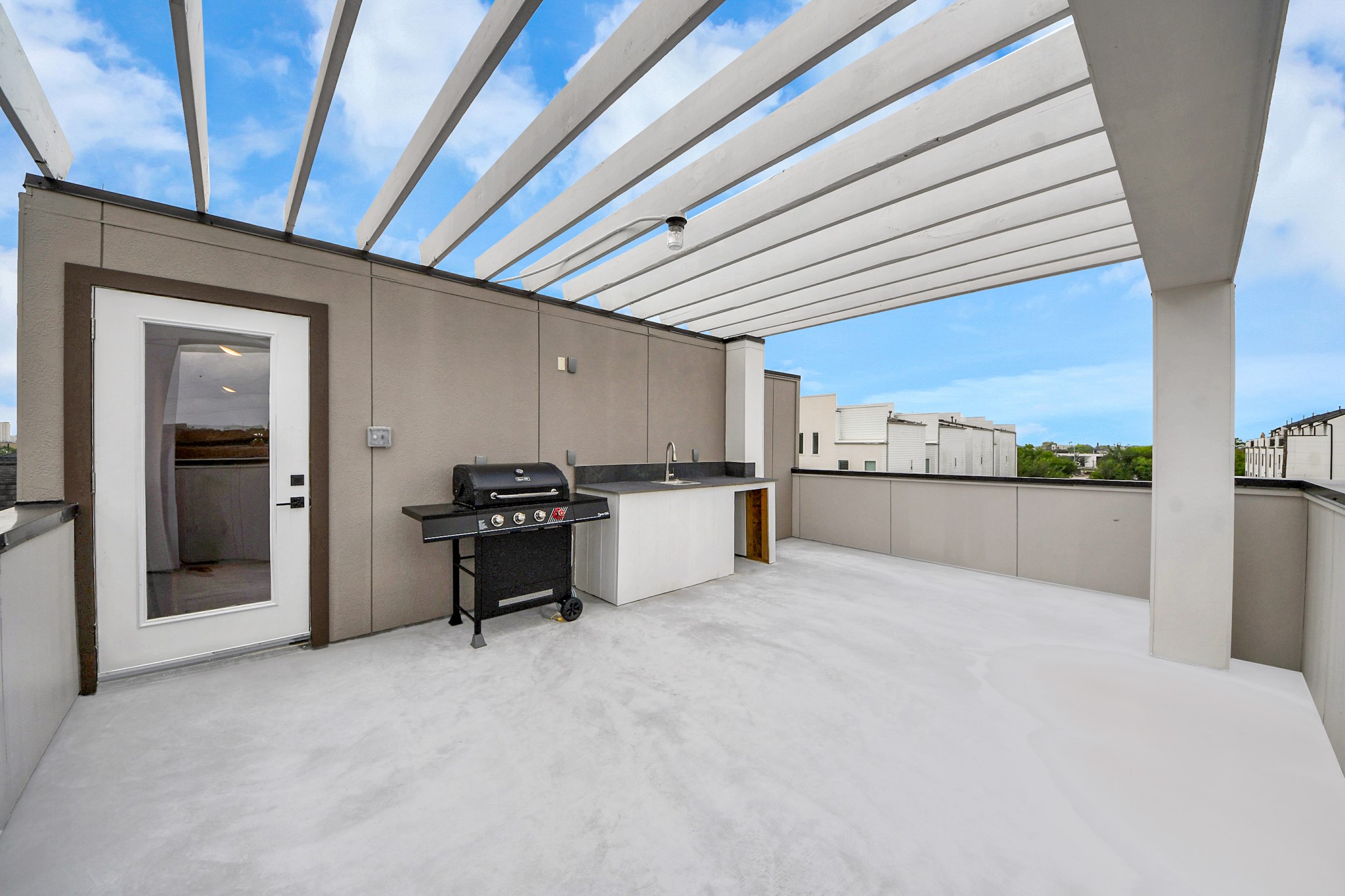 5630 Dolores Street, Houston, TX 77057