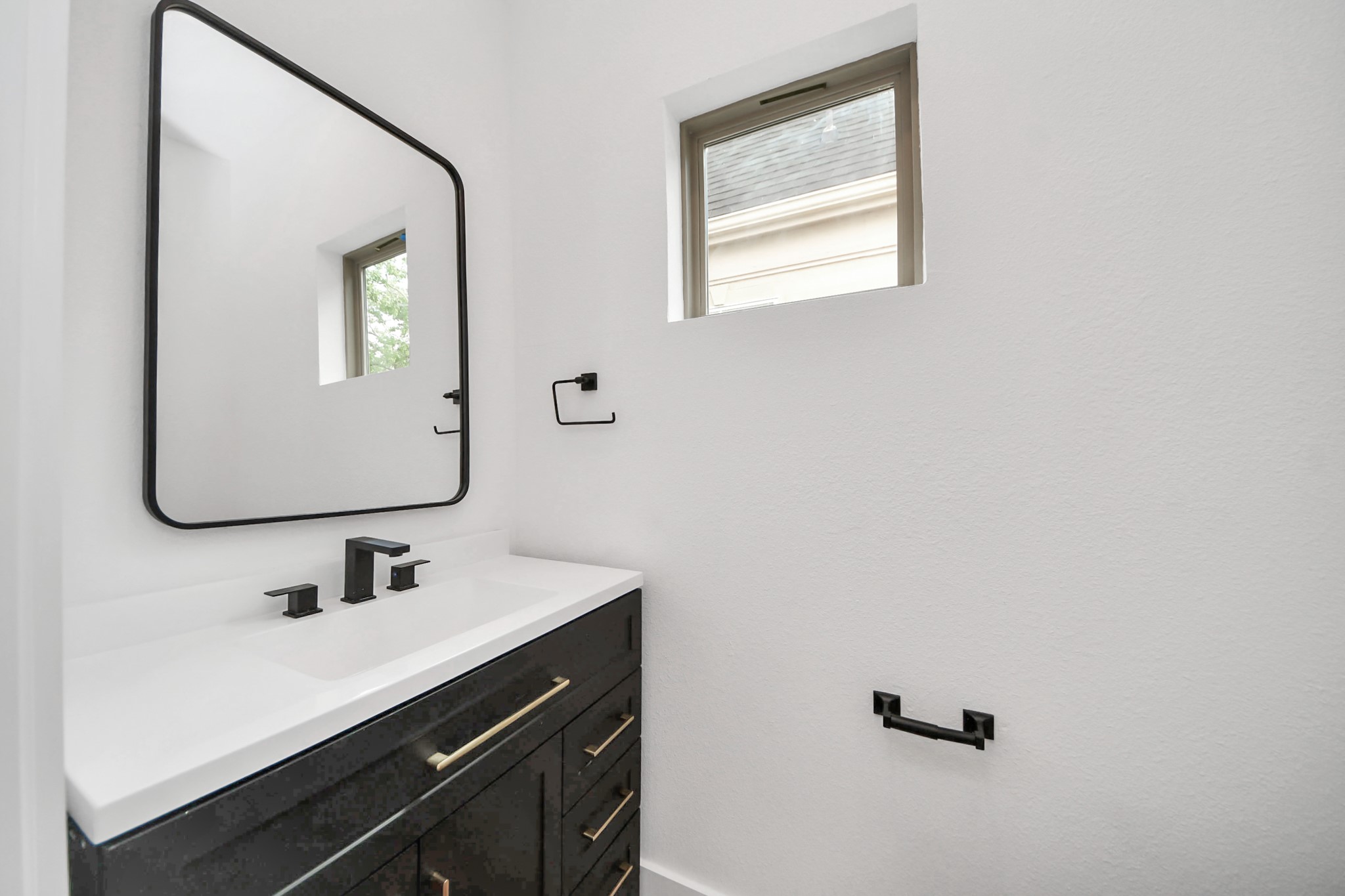 5630 Dolores Street, Houston, TX 77057