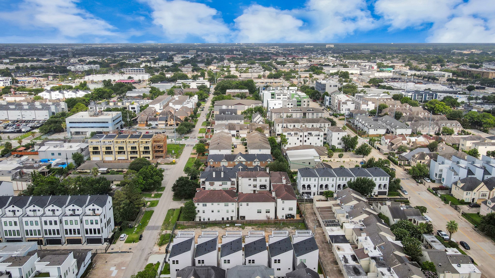 5630 Dolores Street, Houston, TX 77057