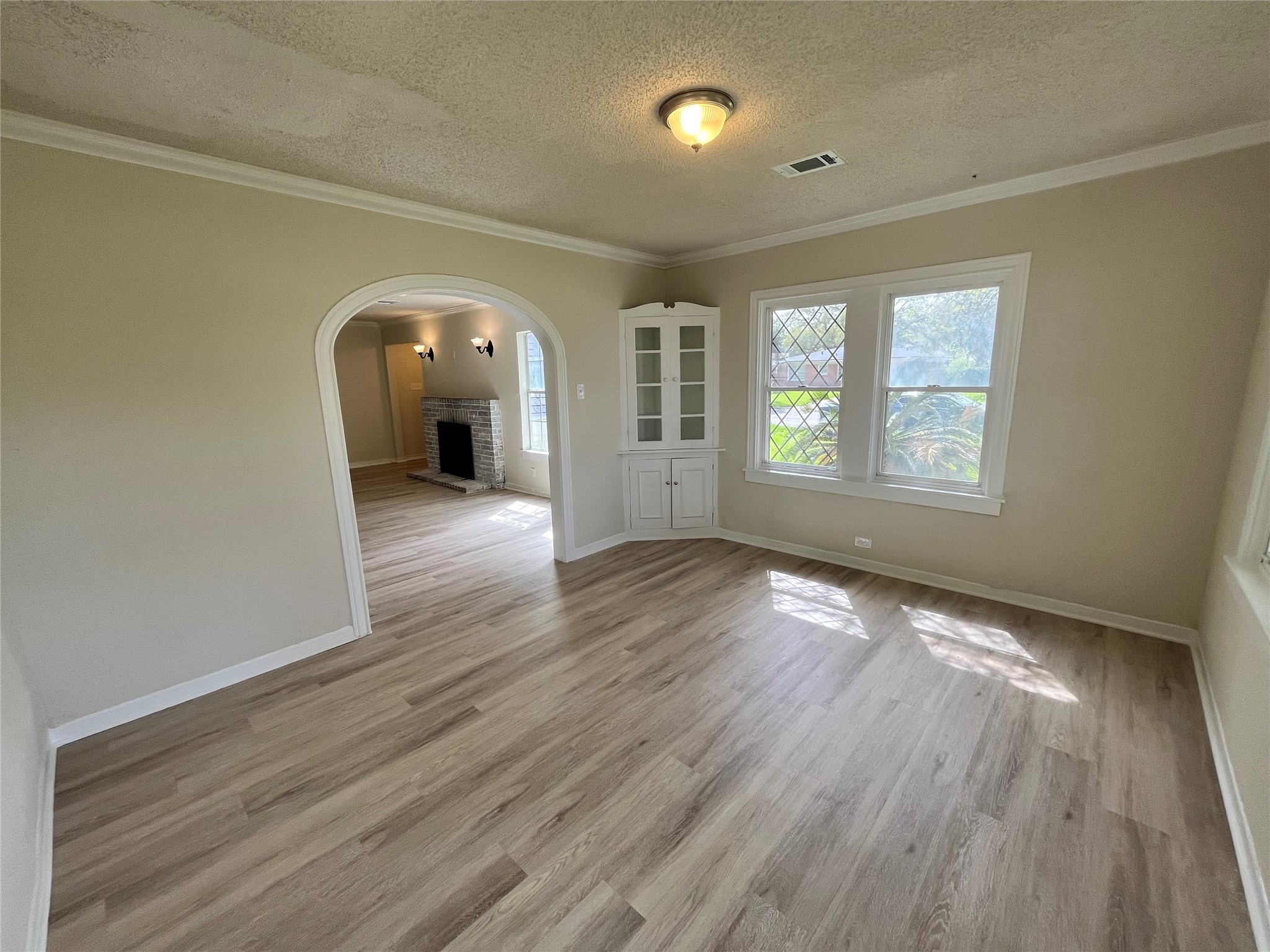 30 12th Avenue N, Texas City, TX 77590