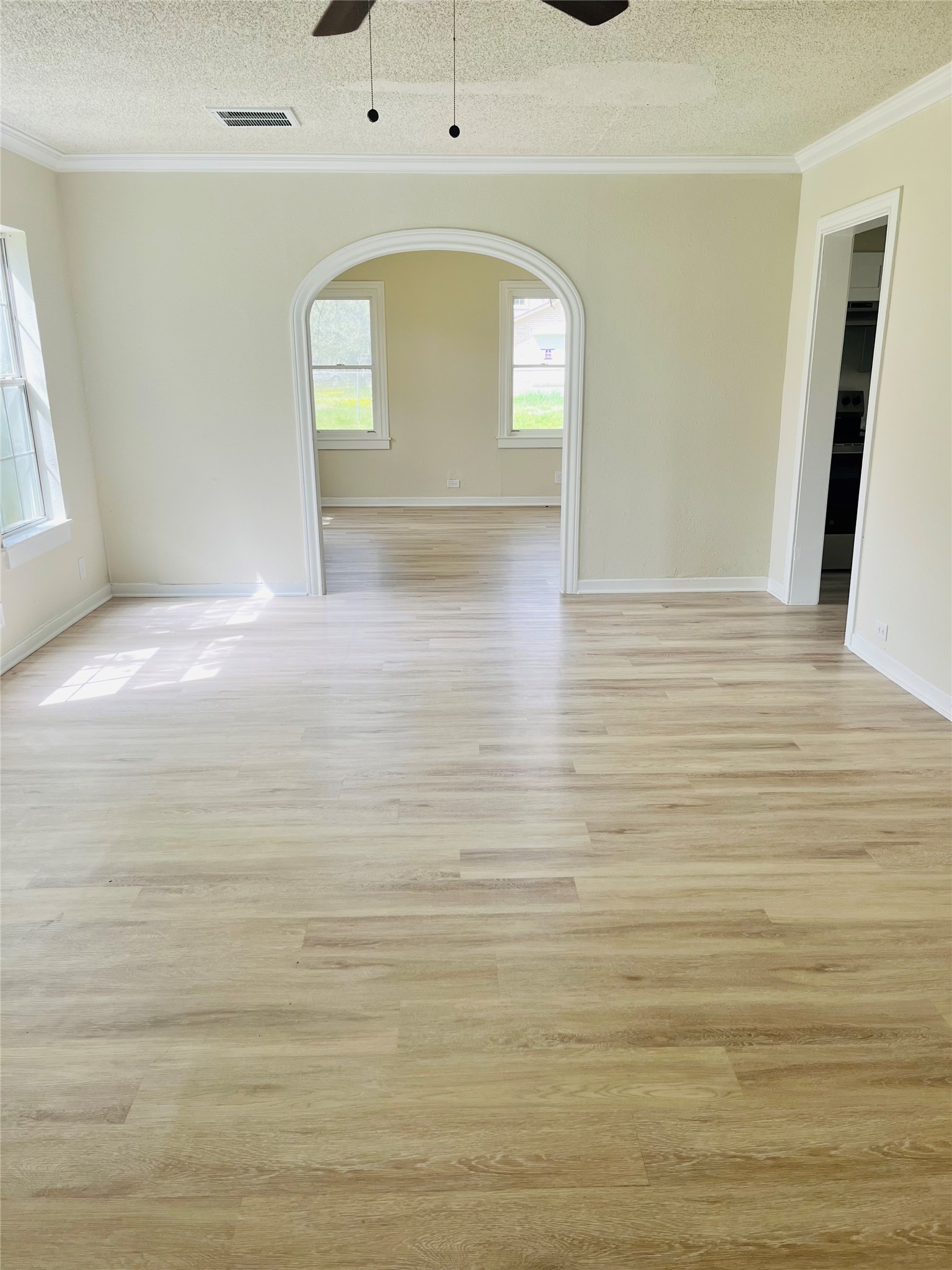 30 12th Avenue N, Texas City, TX 77590