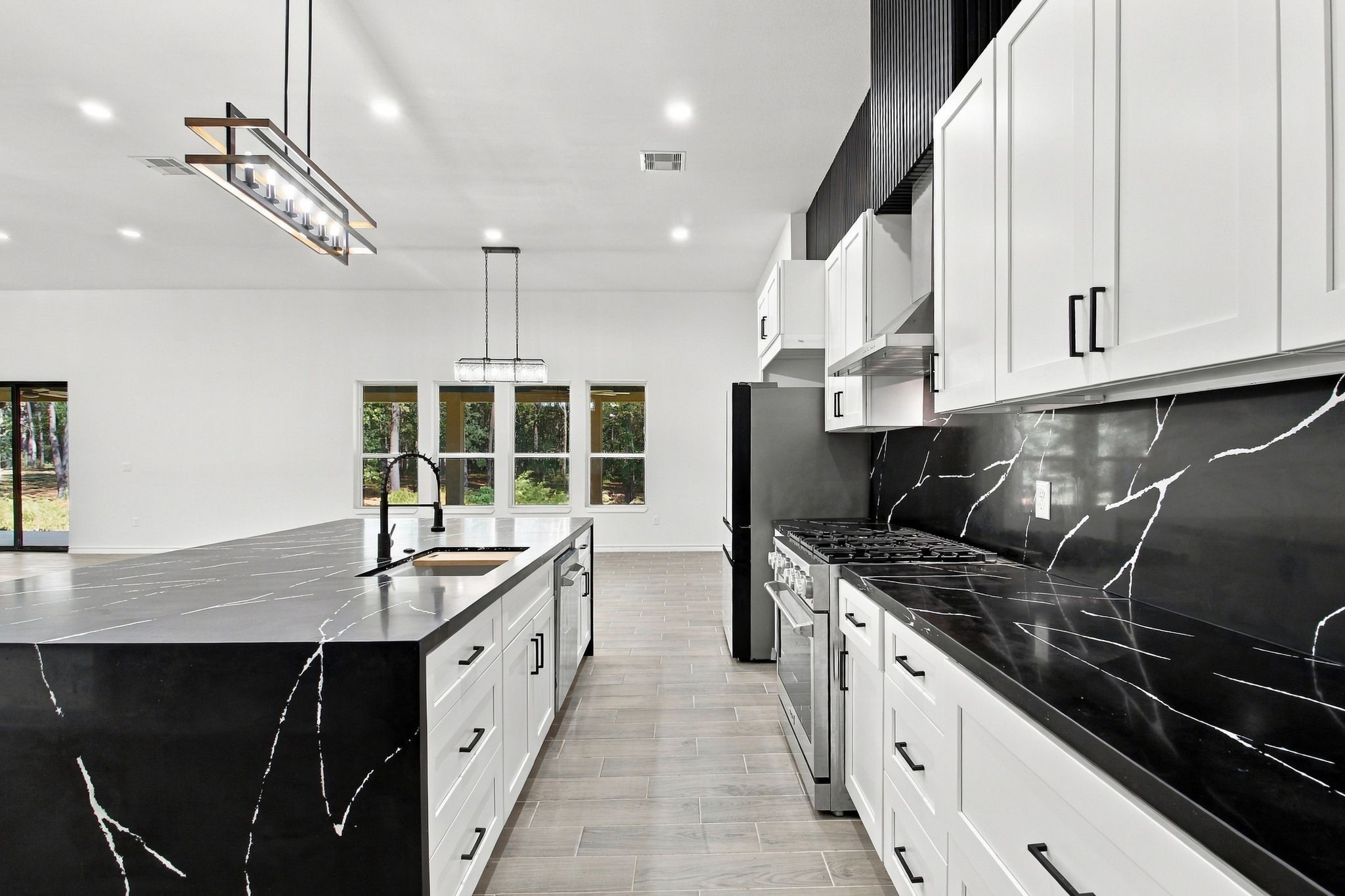 7133 Racehorse Drive, Waller, TX 77484