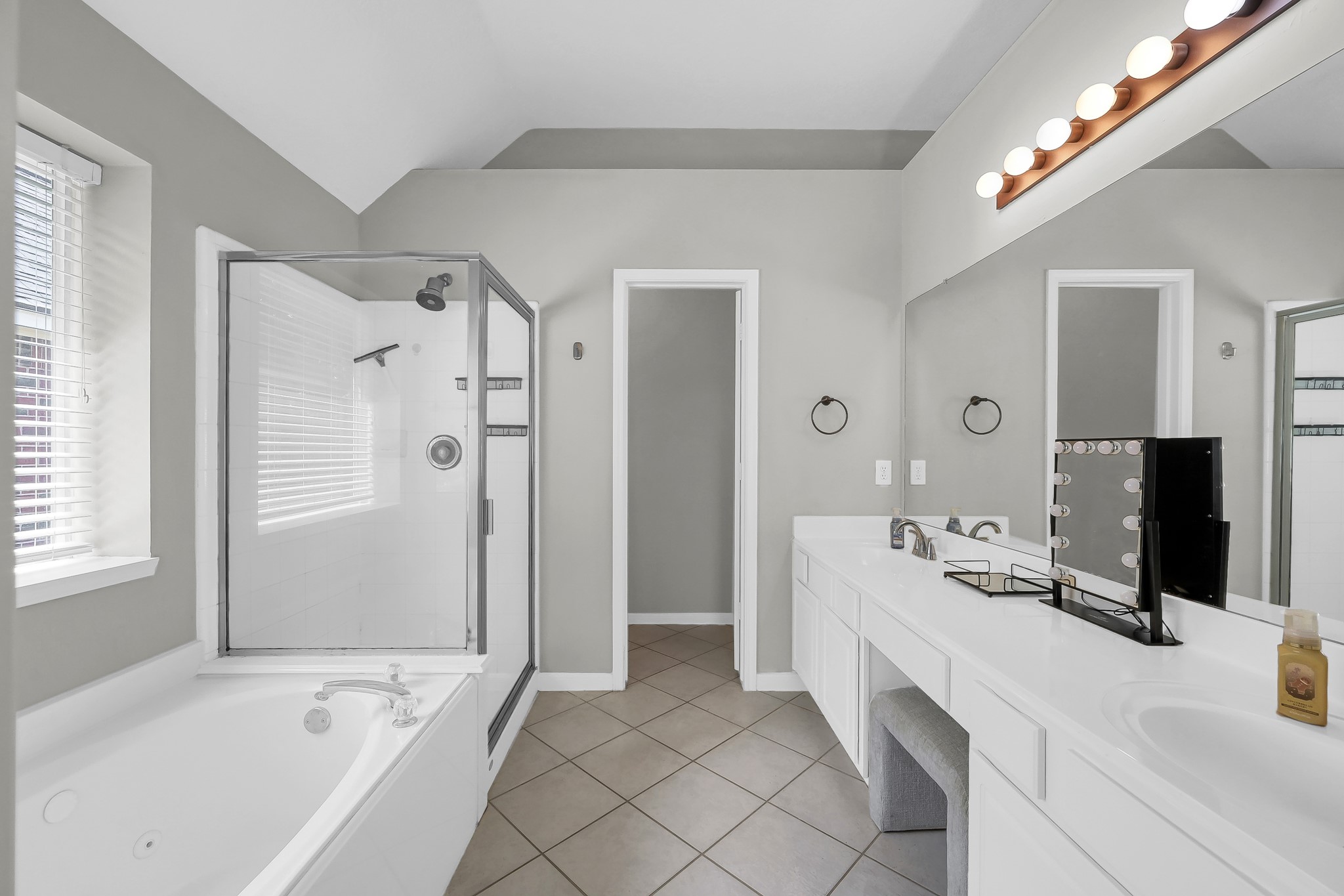 1427 Chesterpoint Drive, Spring, TX 77386
