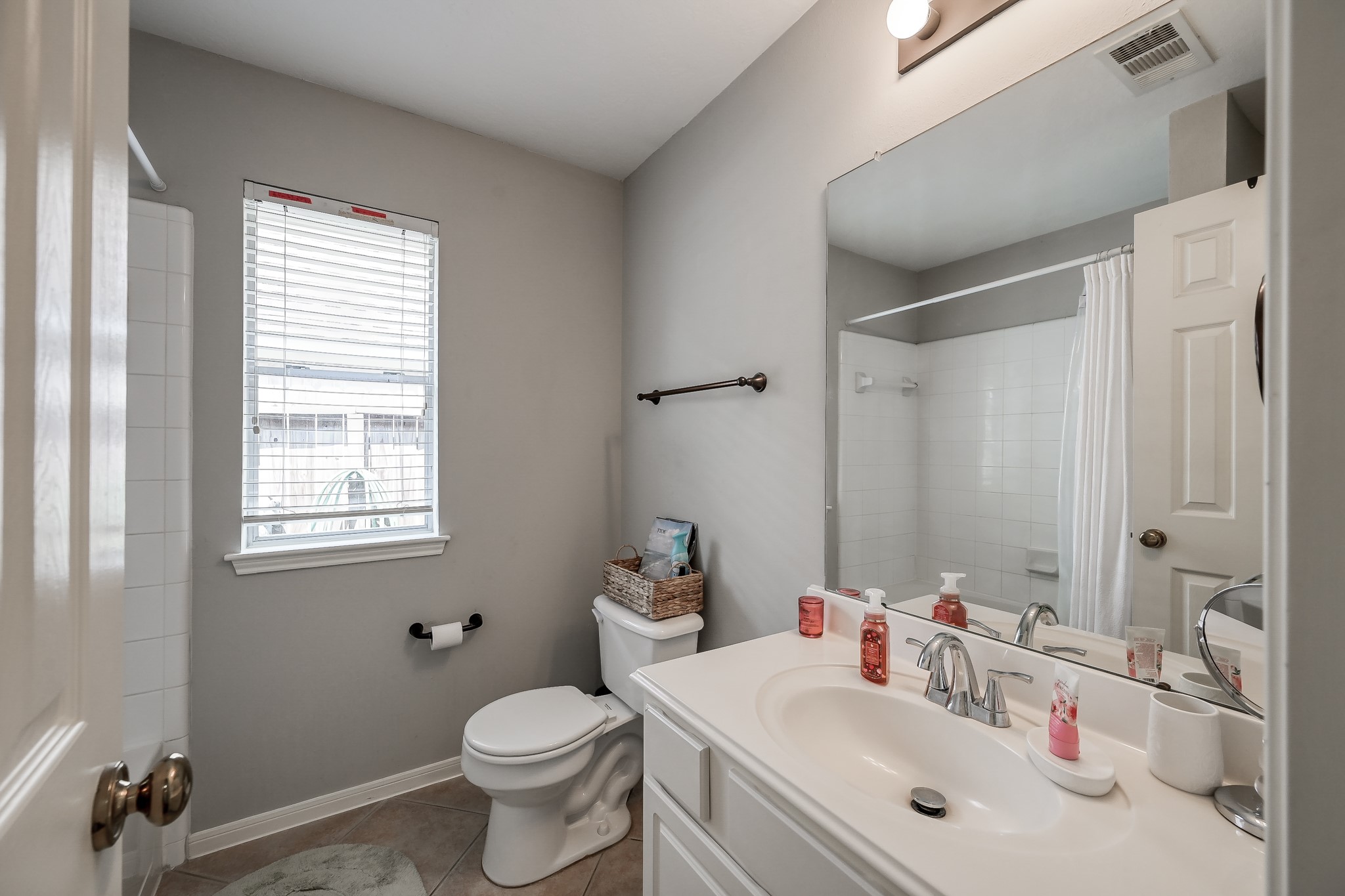 1427 Chesterpoint Drive, Spring, TX 77386