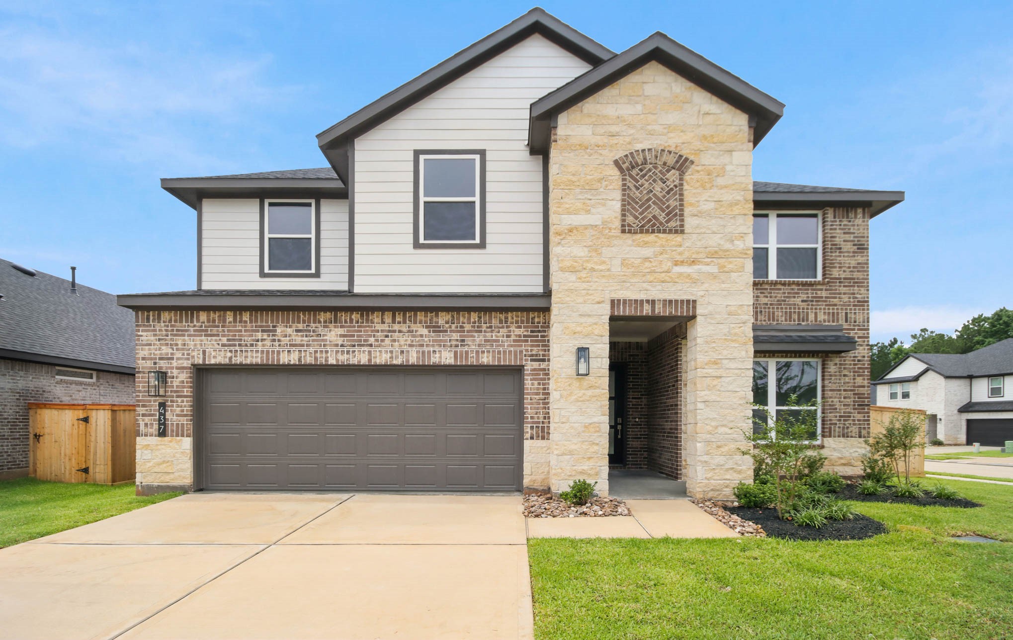 437 Summerset Landing Court, Conroe, TX 77304