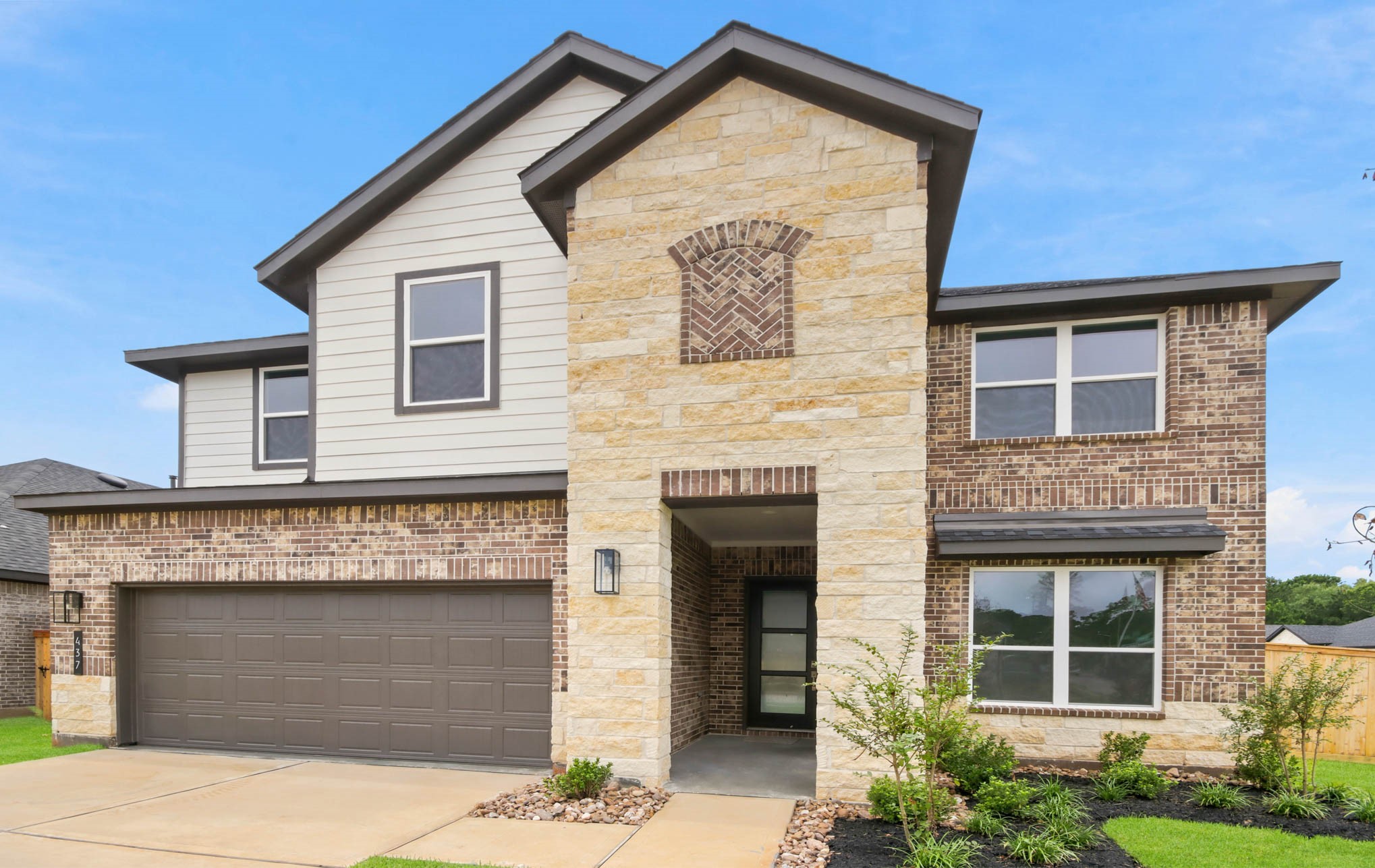 437 Summerset Landing Court, Conroe, TX 77304
