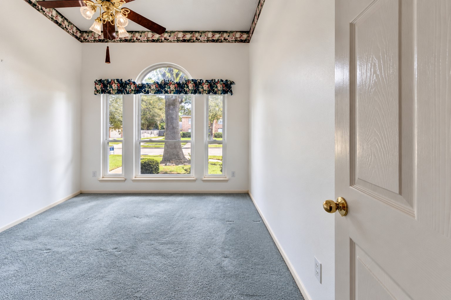 304 Melodywood Drive, Friendswood, TX 77546