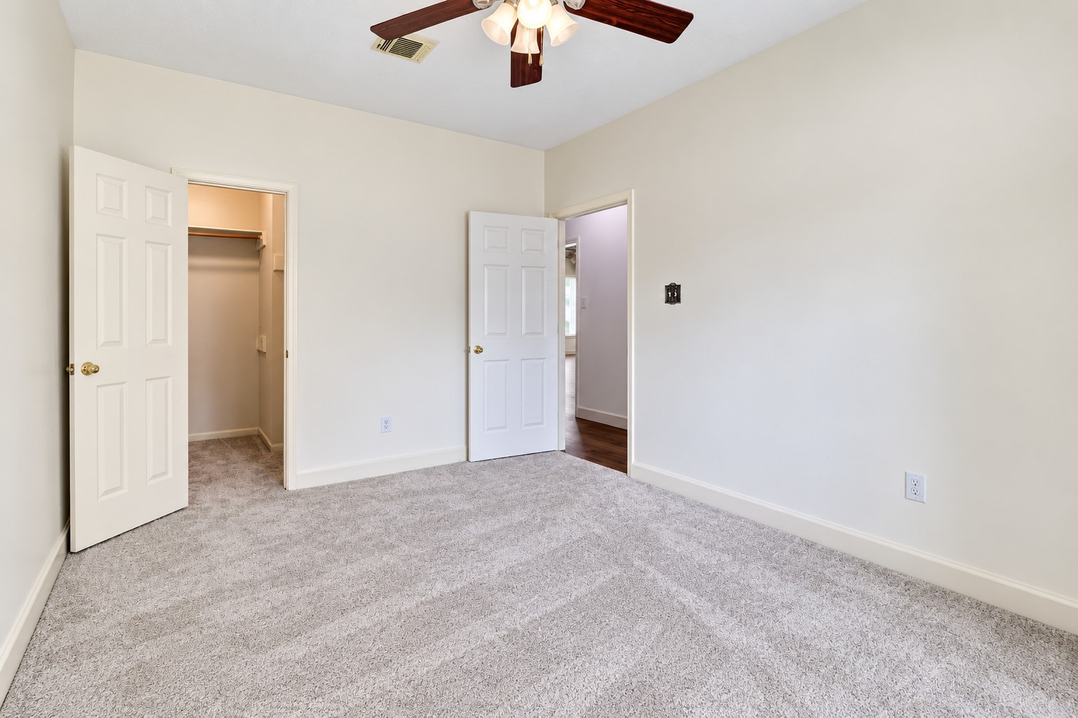 304 Melodywood Drive, Friendswood, TX 77546