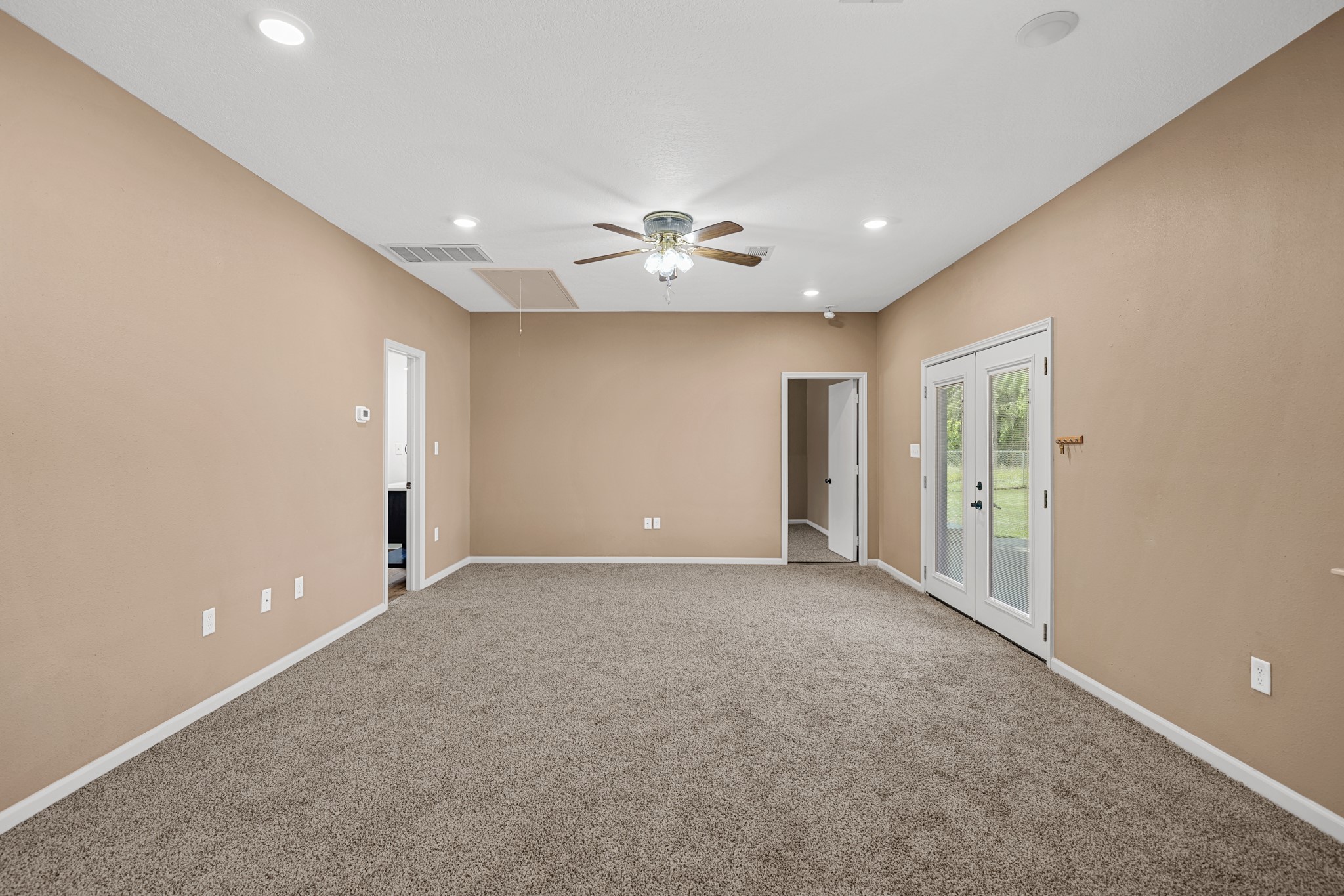 4435 S Tower Road, Santa Fe, TX 77517