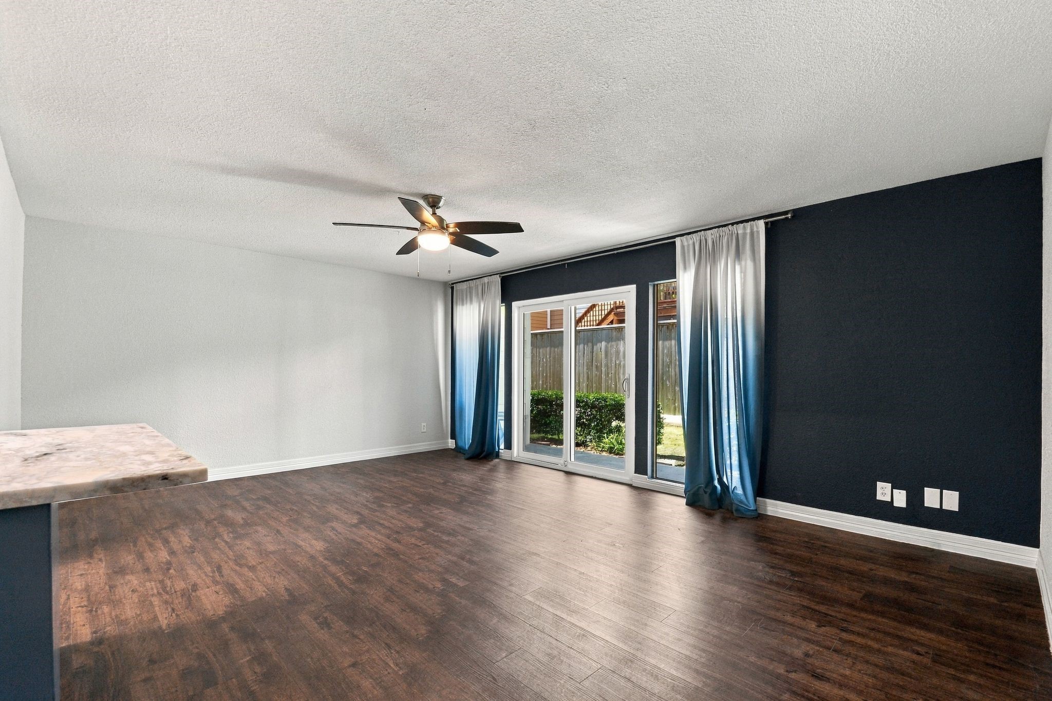 There are a lot of wall space in the open living room as well, so it is easy to design your layout! There are a lot of wall space in the open living room as well, so it is easy to design your layout!
