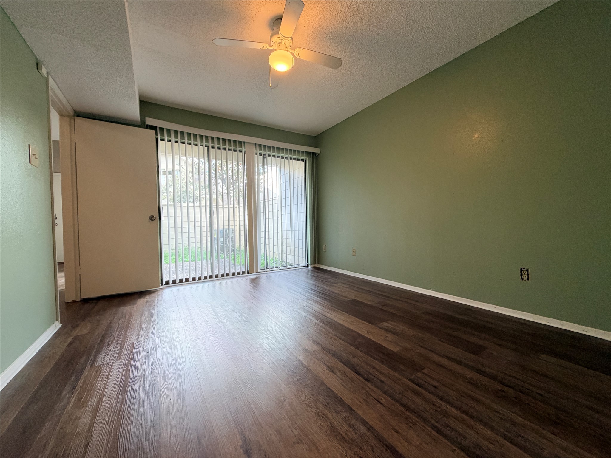 6211 Ludington Drive, #21-909, Houston, TX 77035